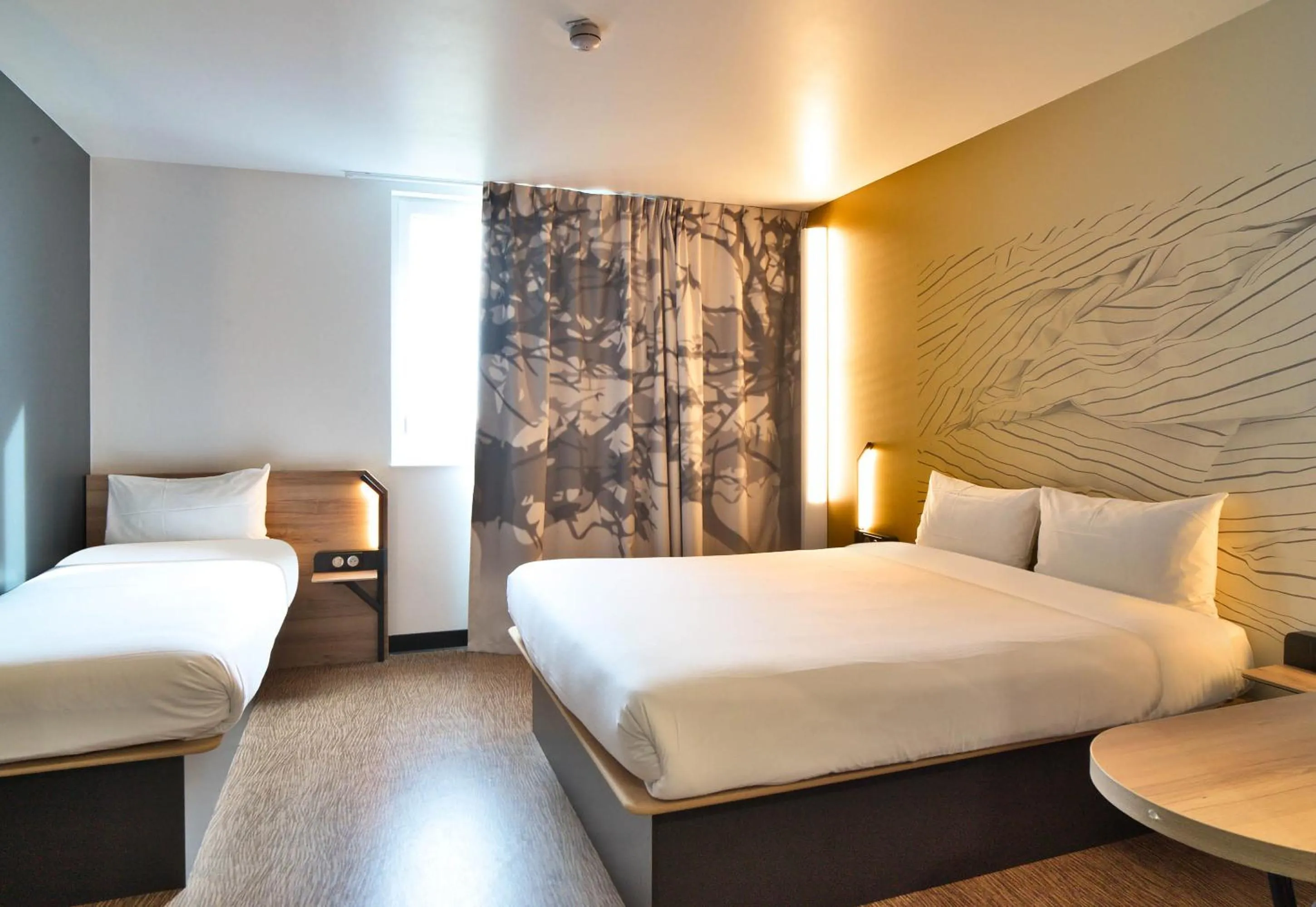 Bedroom, Bed in B&B HOTEL Dreux Nord