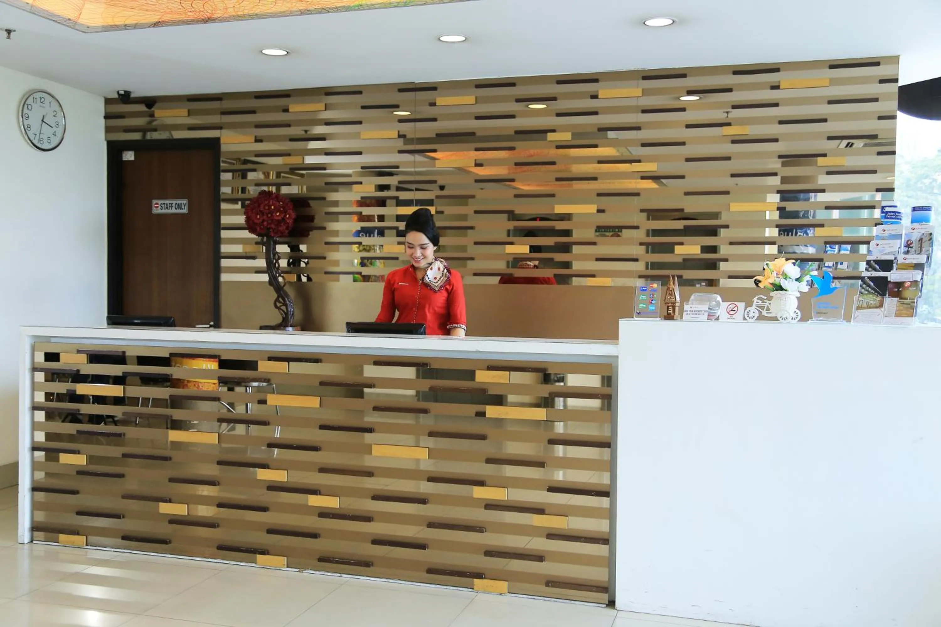 Lobby or reception in d'primahotel Medan