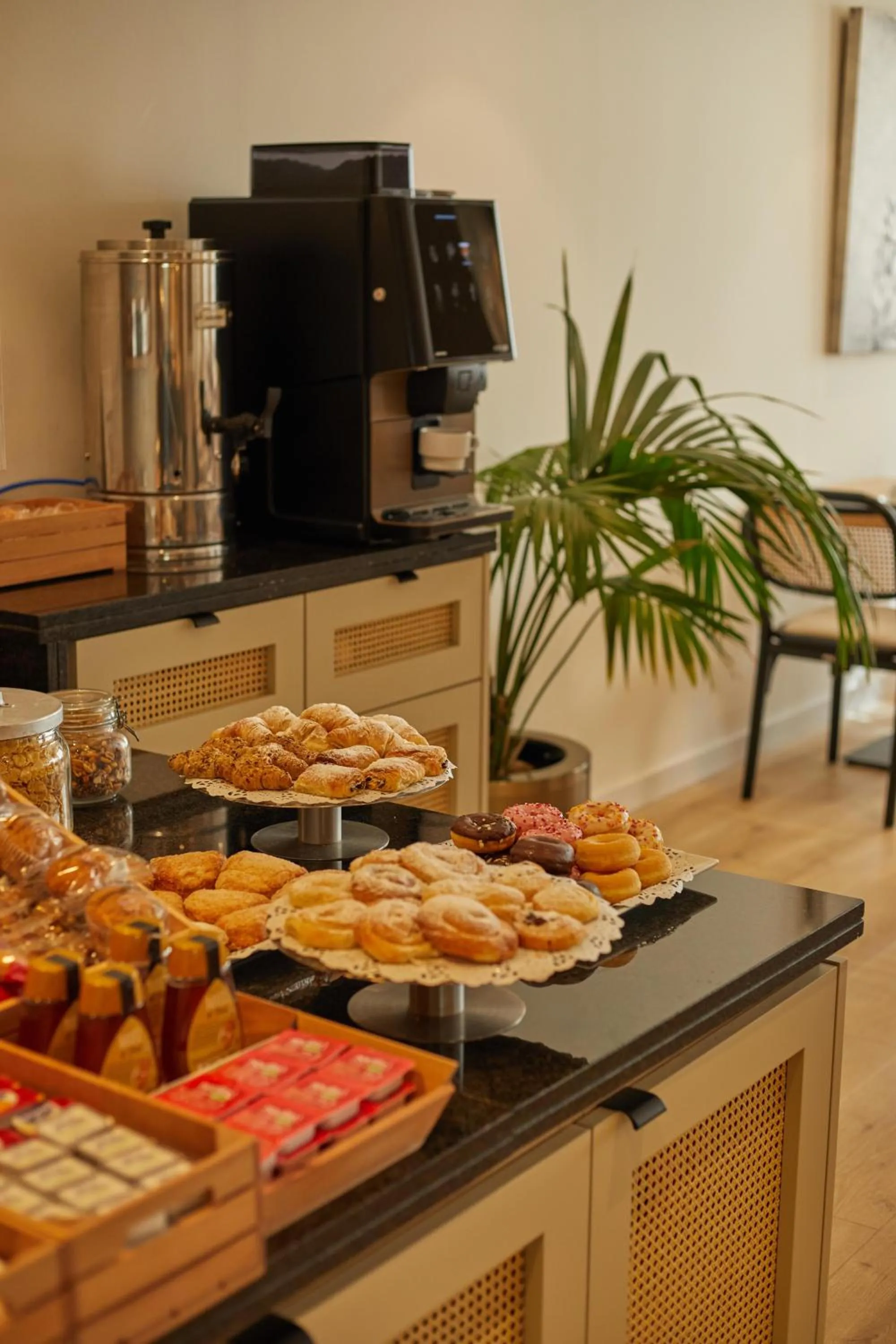 Restaurant/places to eat in Hotel Zurbarán Palma