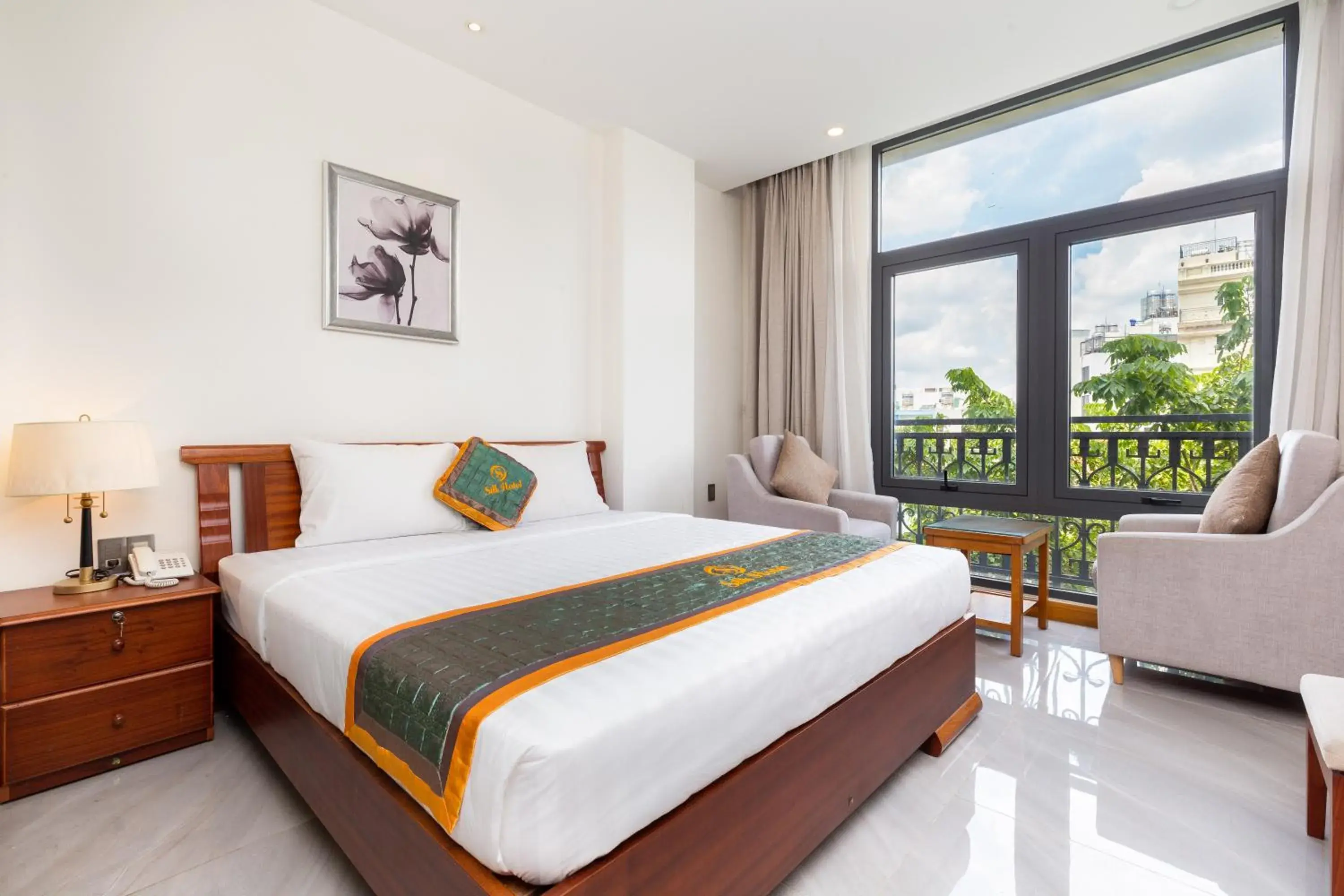 Photo of the whole room, Bed in Silk Hong Ha airport hotel Photo of the whole room, Bed in Silk Hong Ha airport hotel