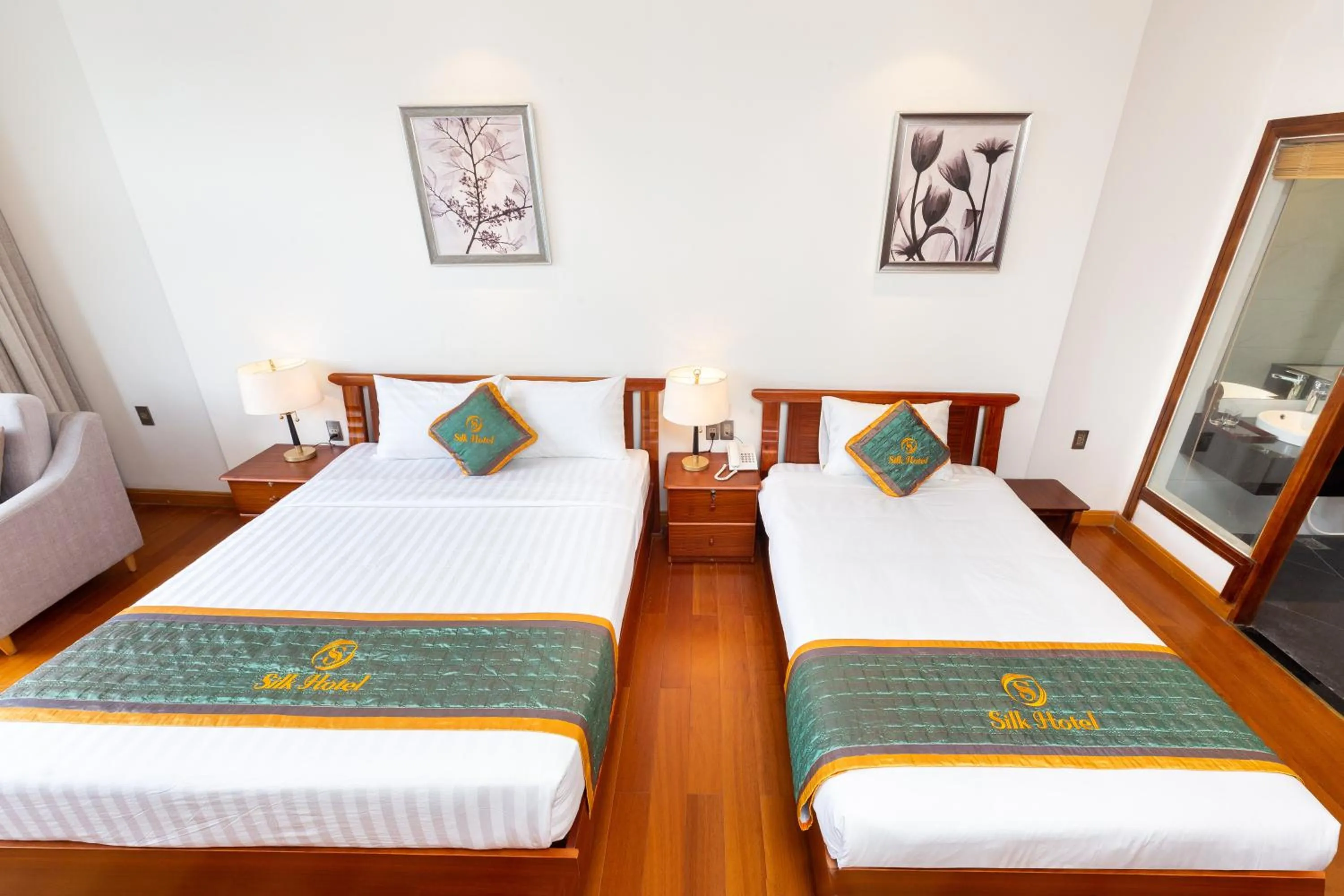 Bed in Silk Hong Ha airport hotel