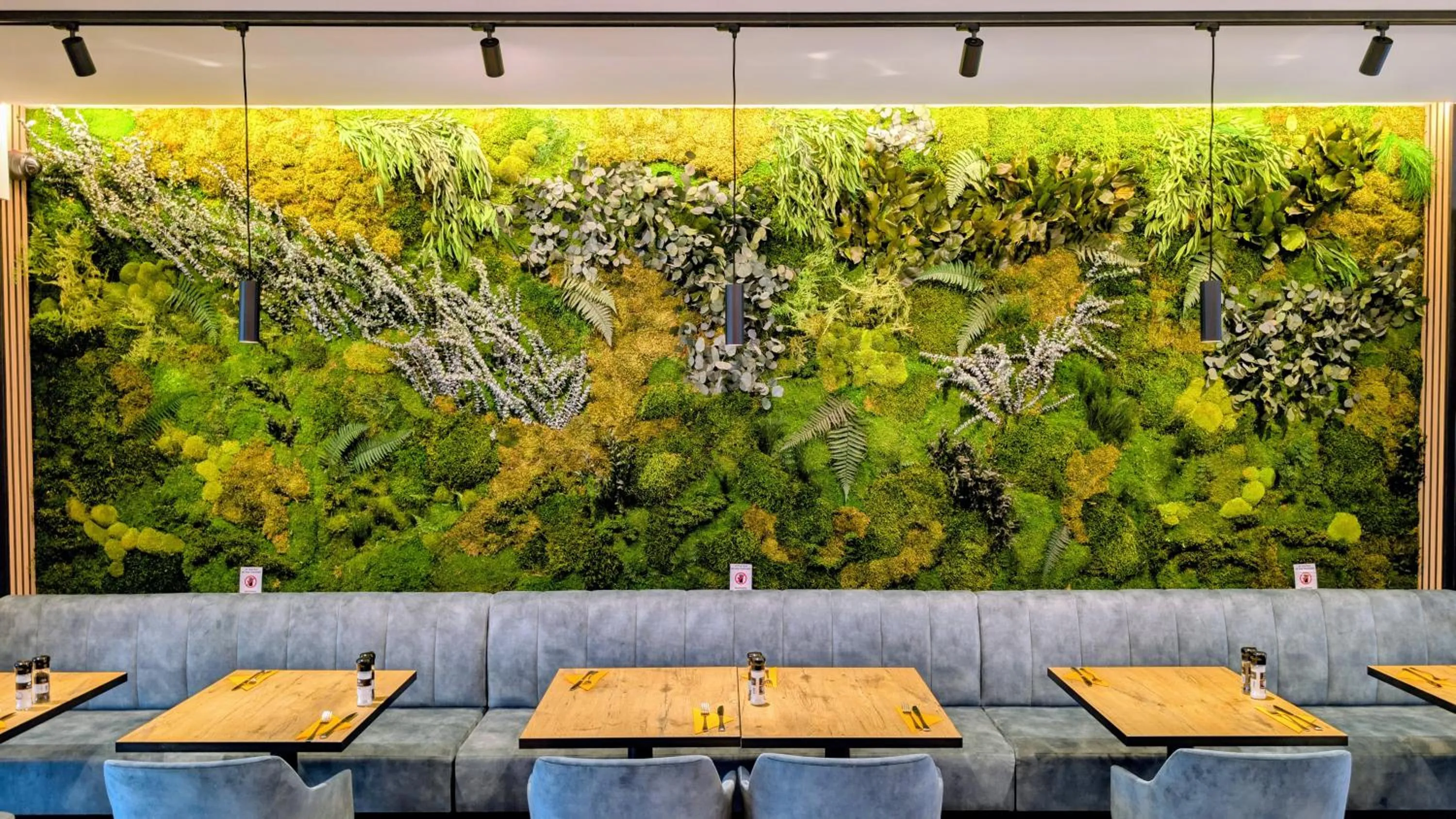 Restaurant/places to eat in Orange Hotel La Louvière