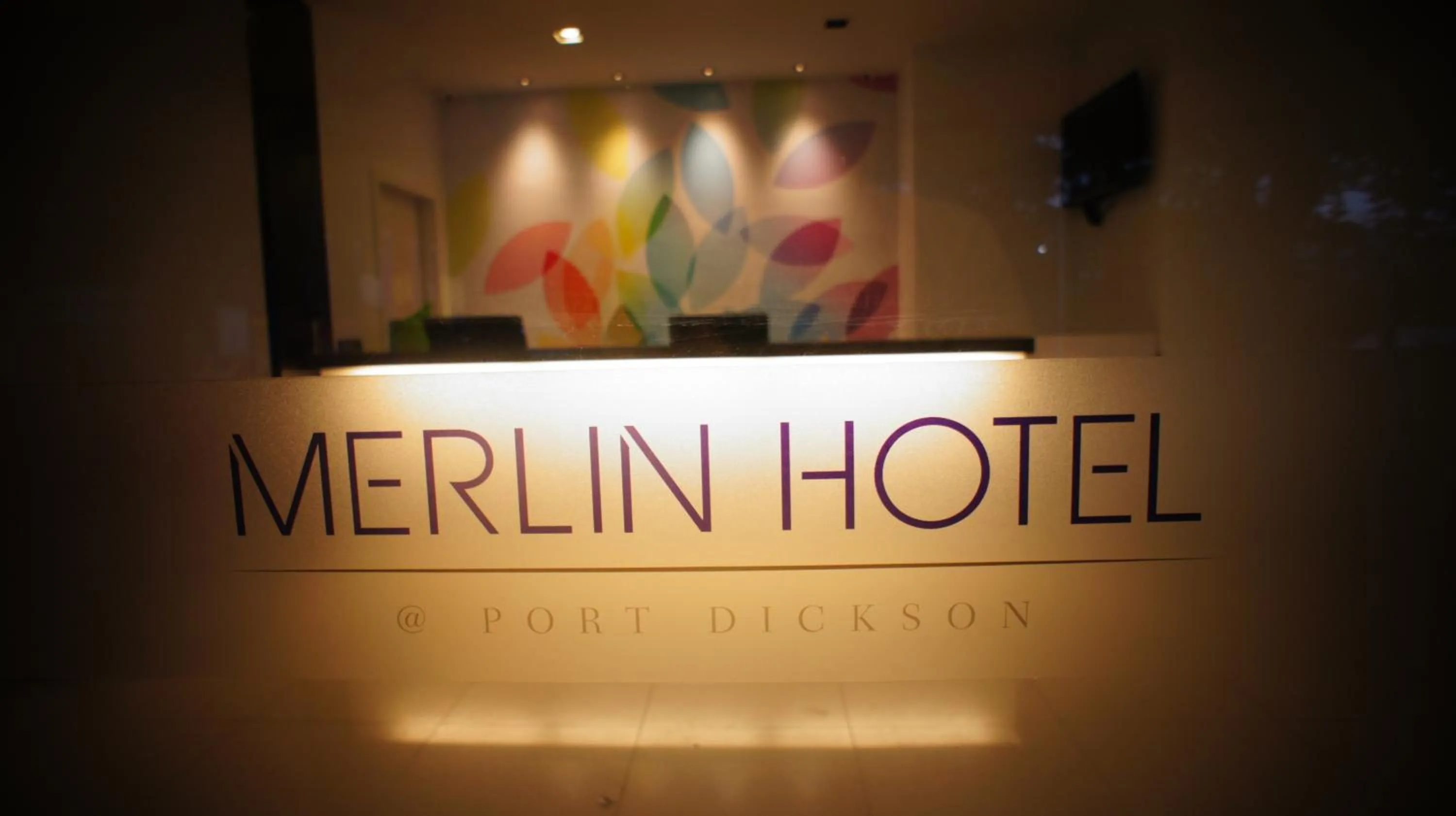 Facade/entrance in Merlin Hotel