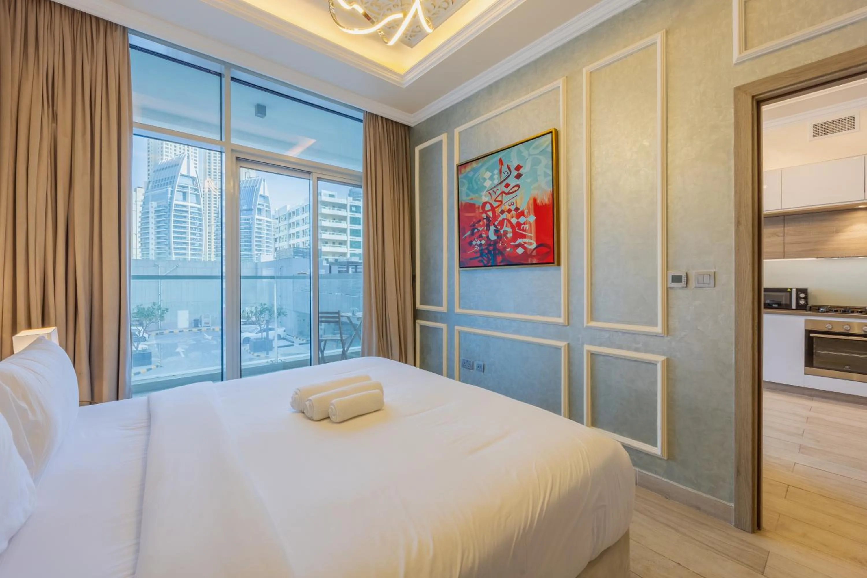 Bedroom, Bed in Studio One - Beautiful One Bedroom