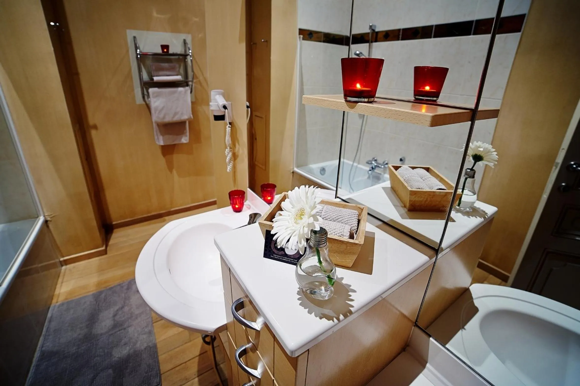 Bathroom in B&B Au Clair Obscur