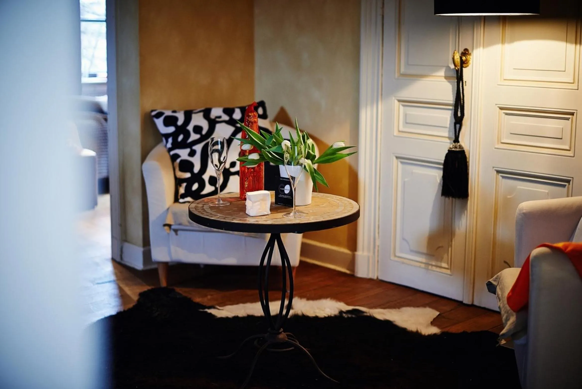 Seating area in B&B Au Clair Obscur