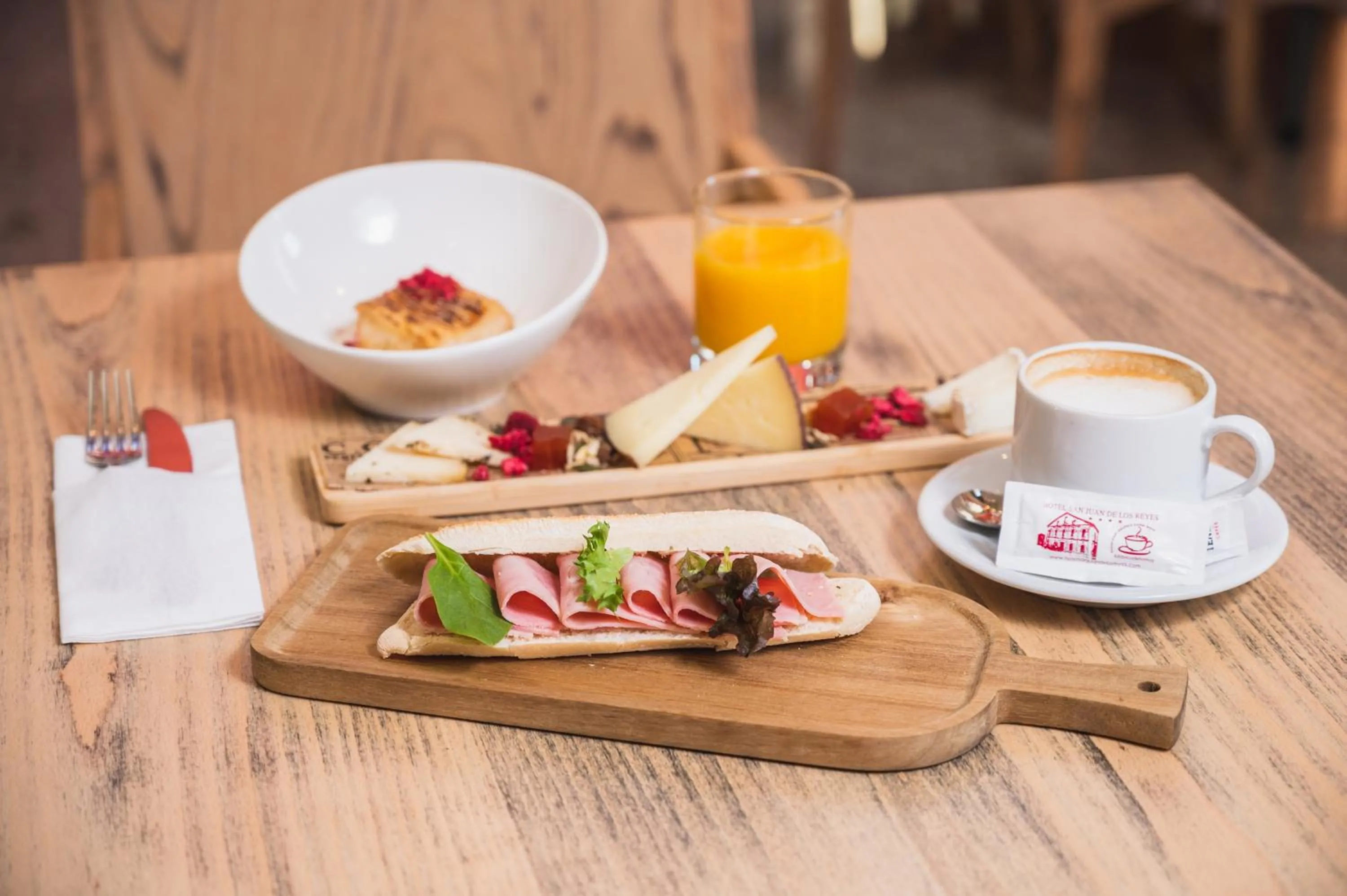 Breakfast in Hotel San Juan de los Reyes