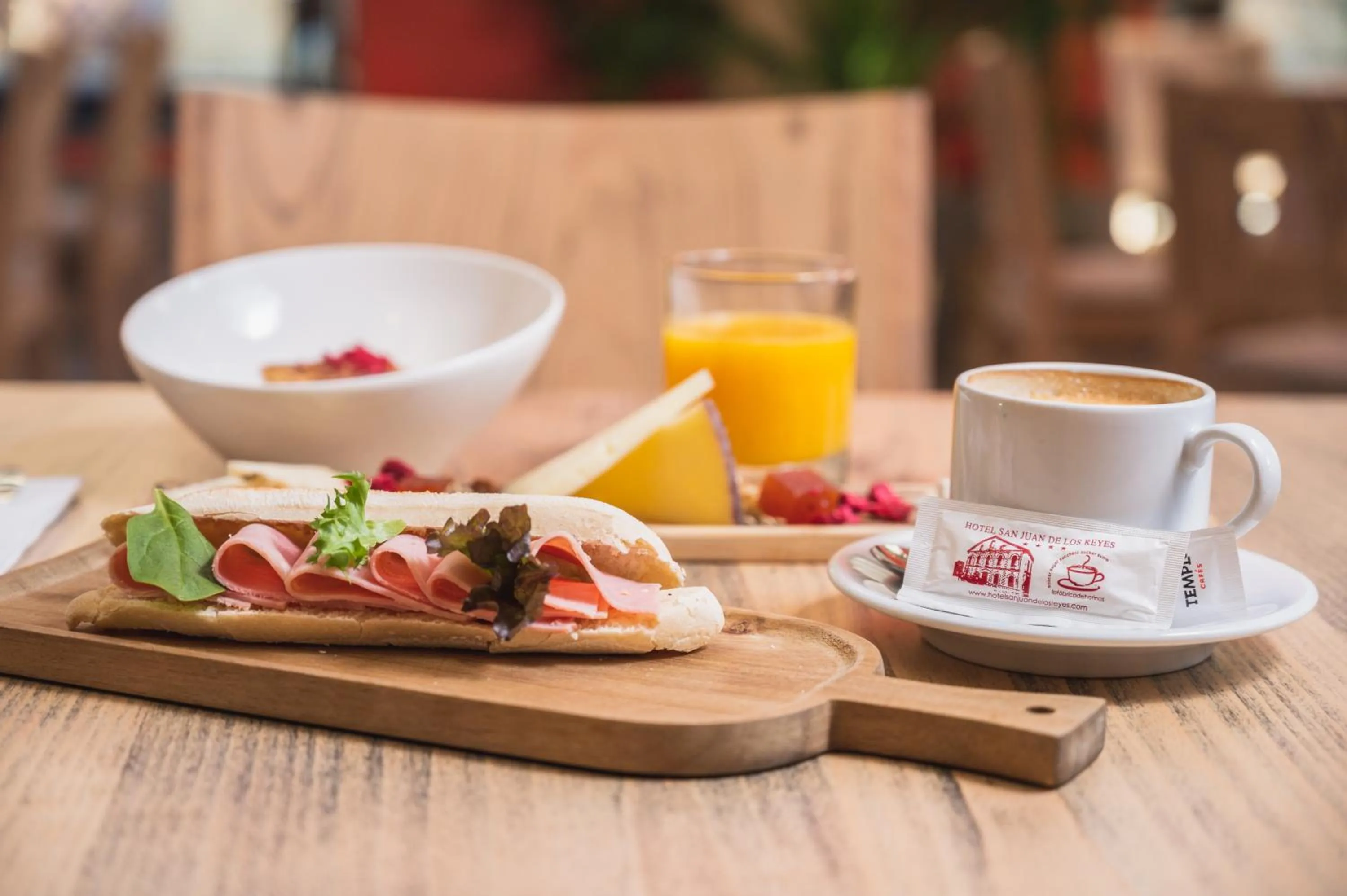 Breakfast in Hotel San Juan de los Reyes