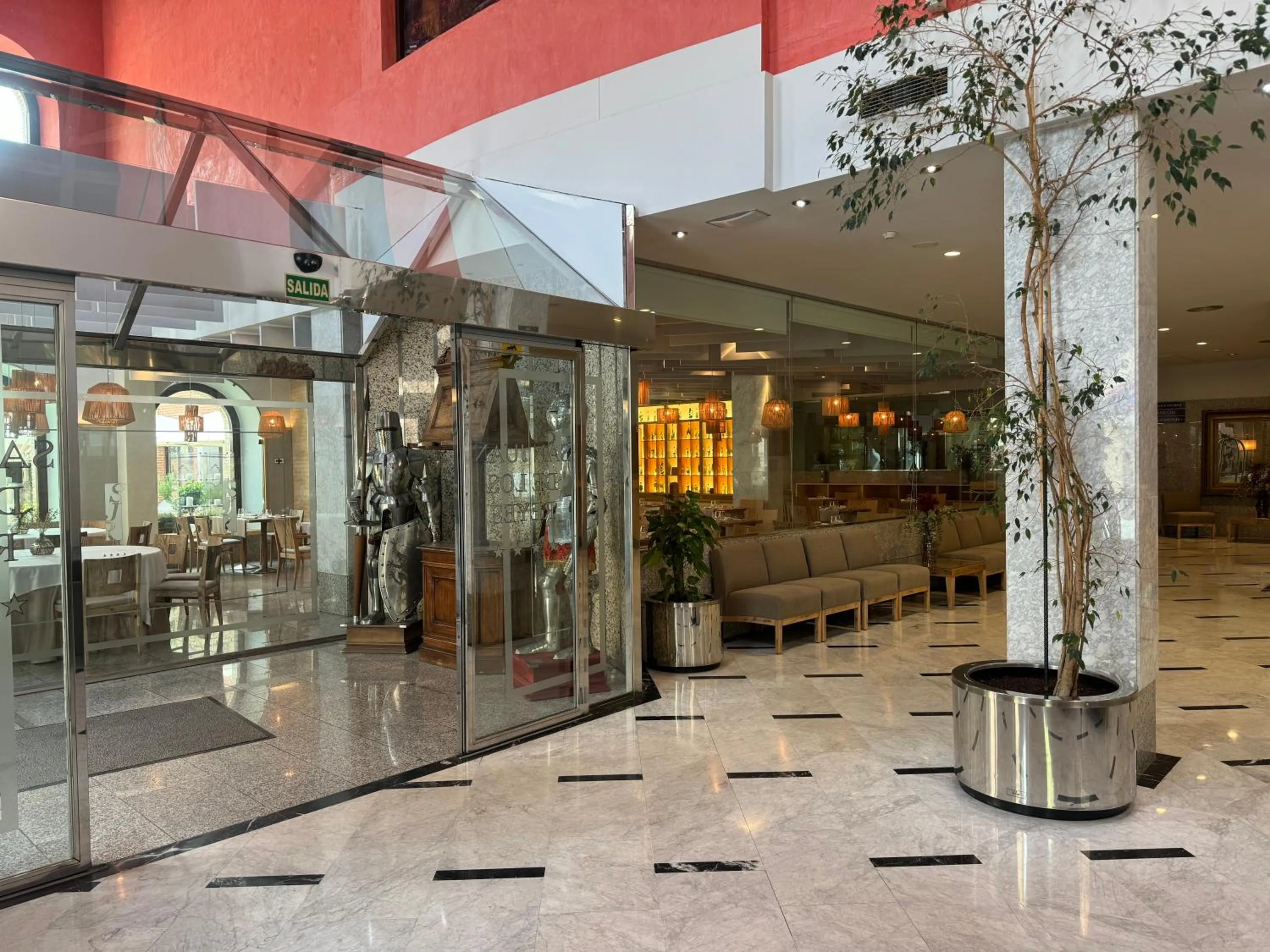 Lobby or reception in Hotel San Juan de los Reyes