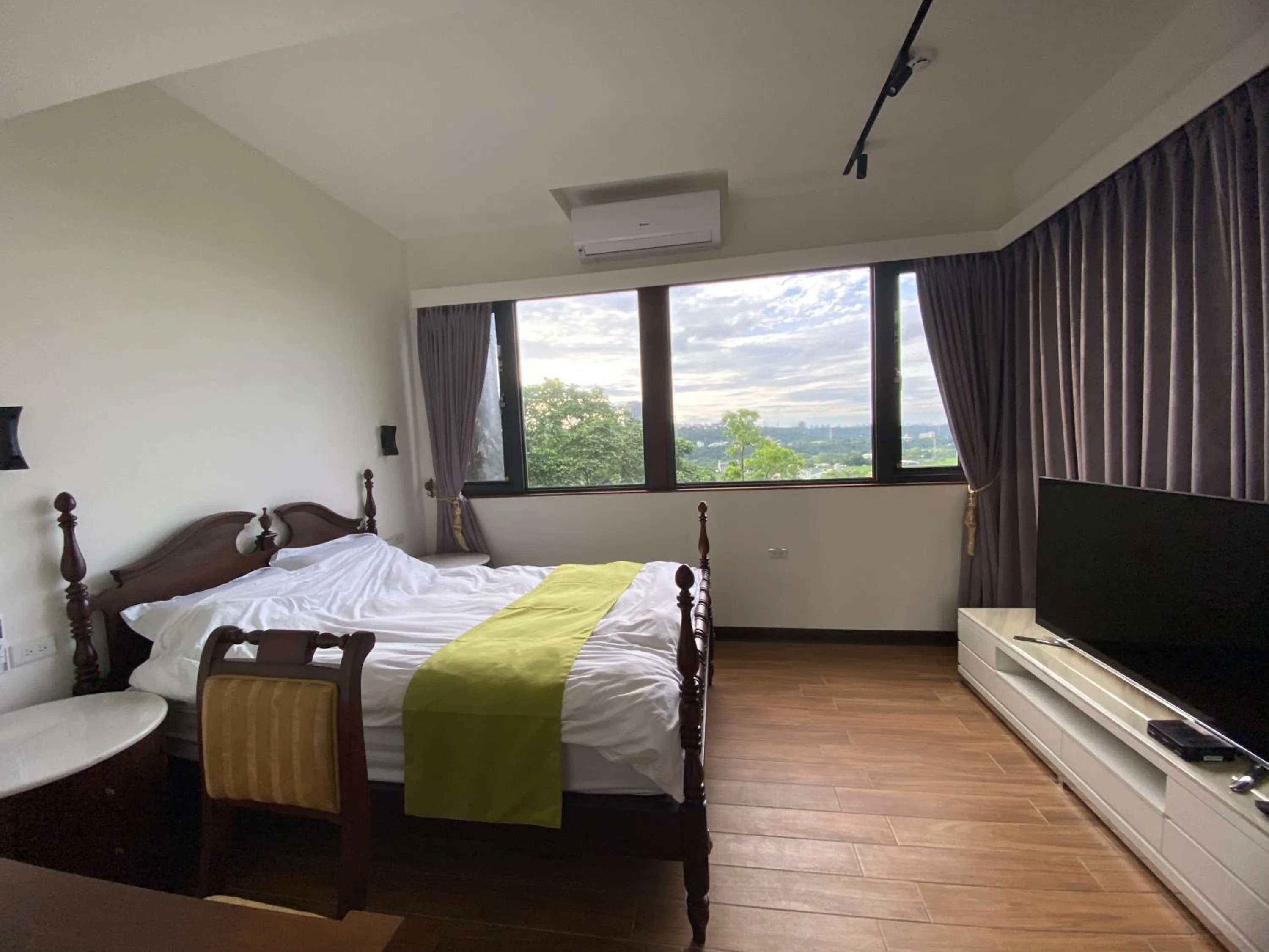 Bed in Lemuju B&B Hotel