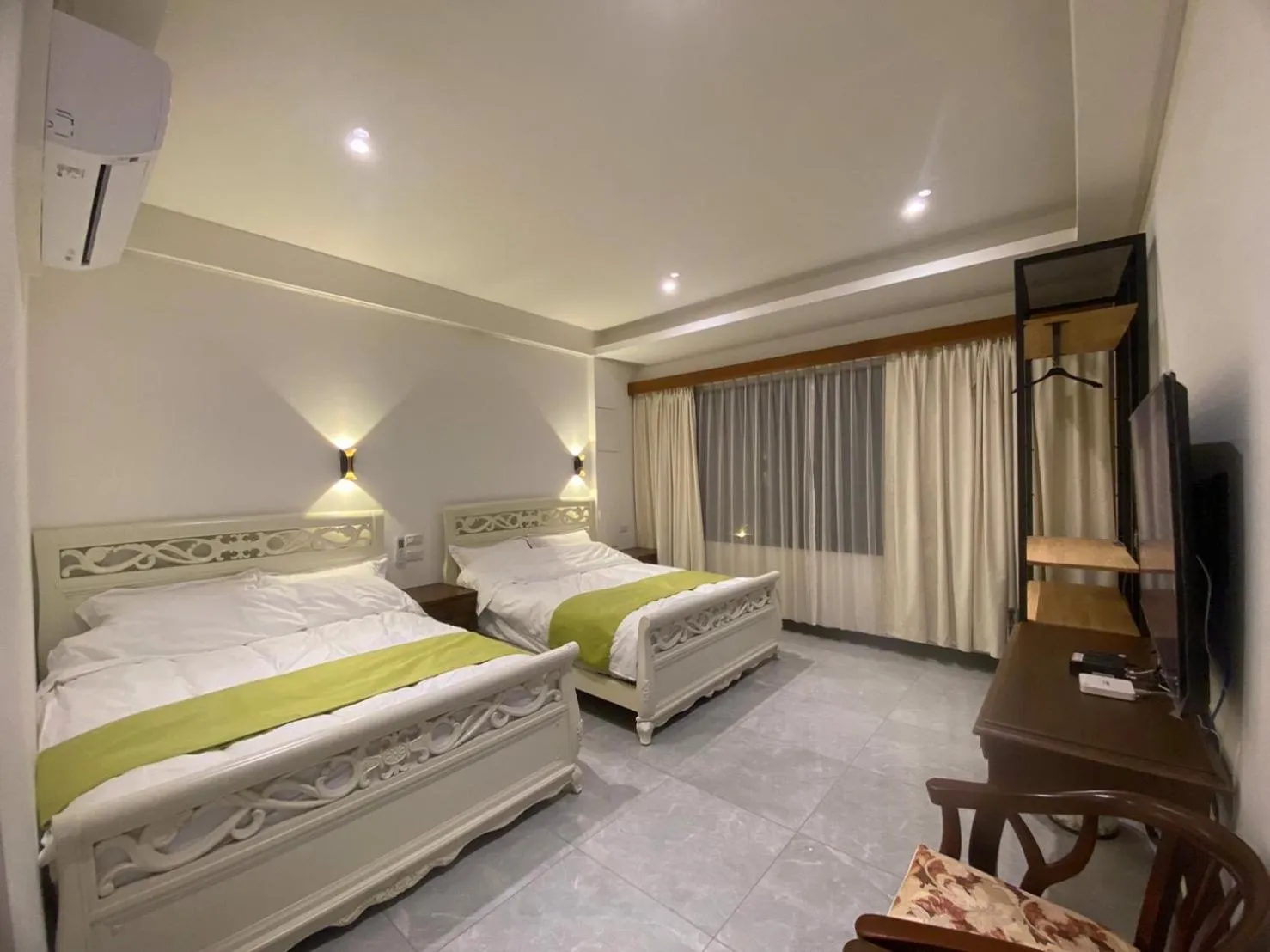 Bed in Lemuju B&B Hotel