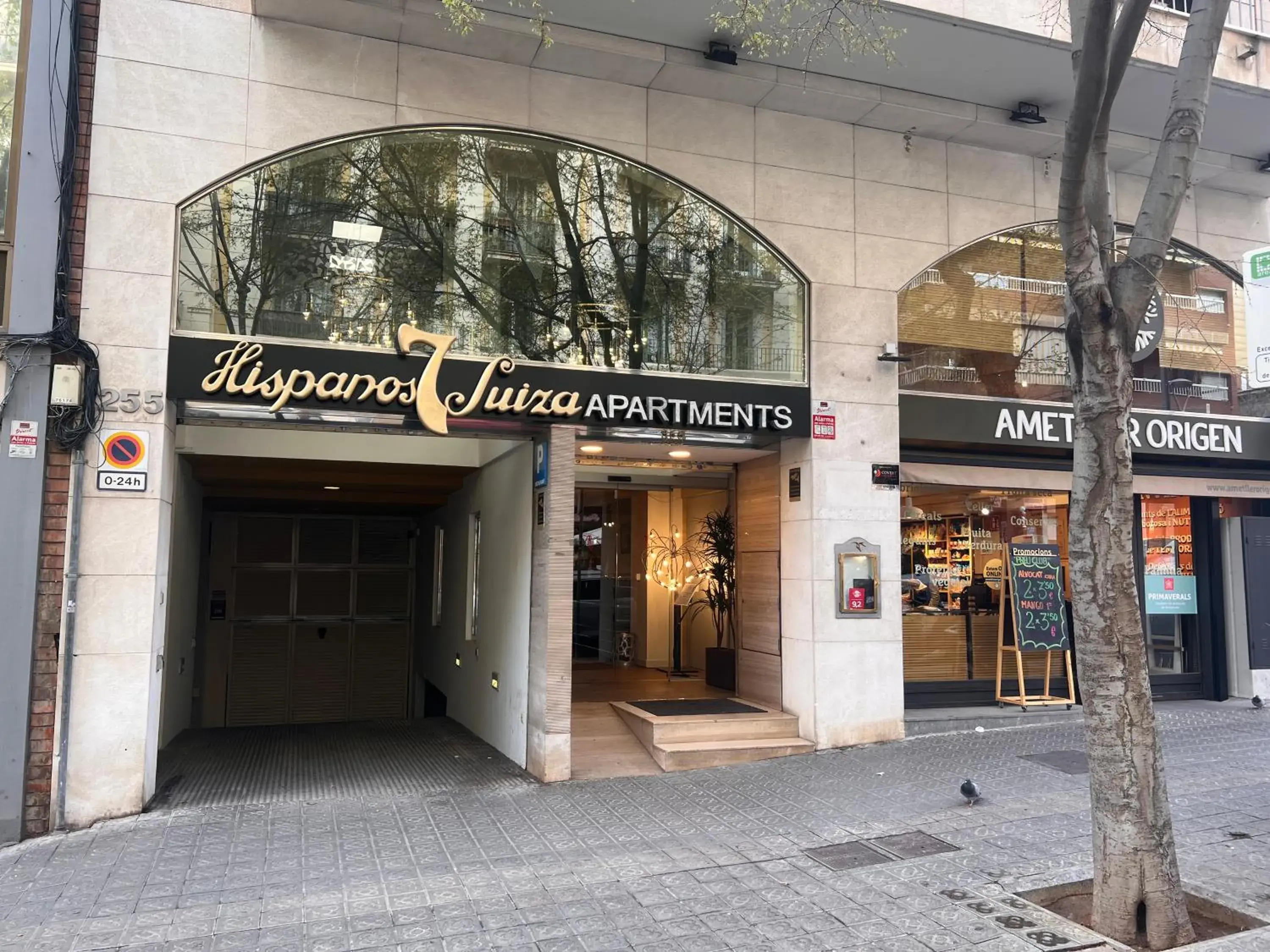 Facade/entrance in Apartaments-Hotel Hispanos 7 Suiza Facade/entrance in Apartaments-Hotel Hispanos 7 Suiza