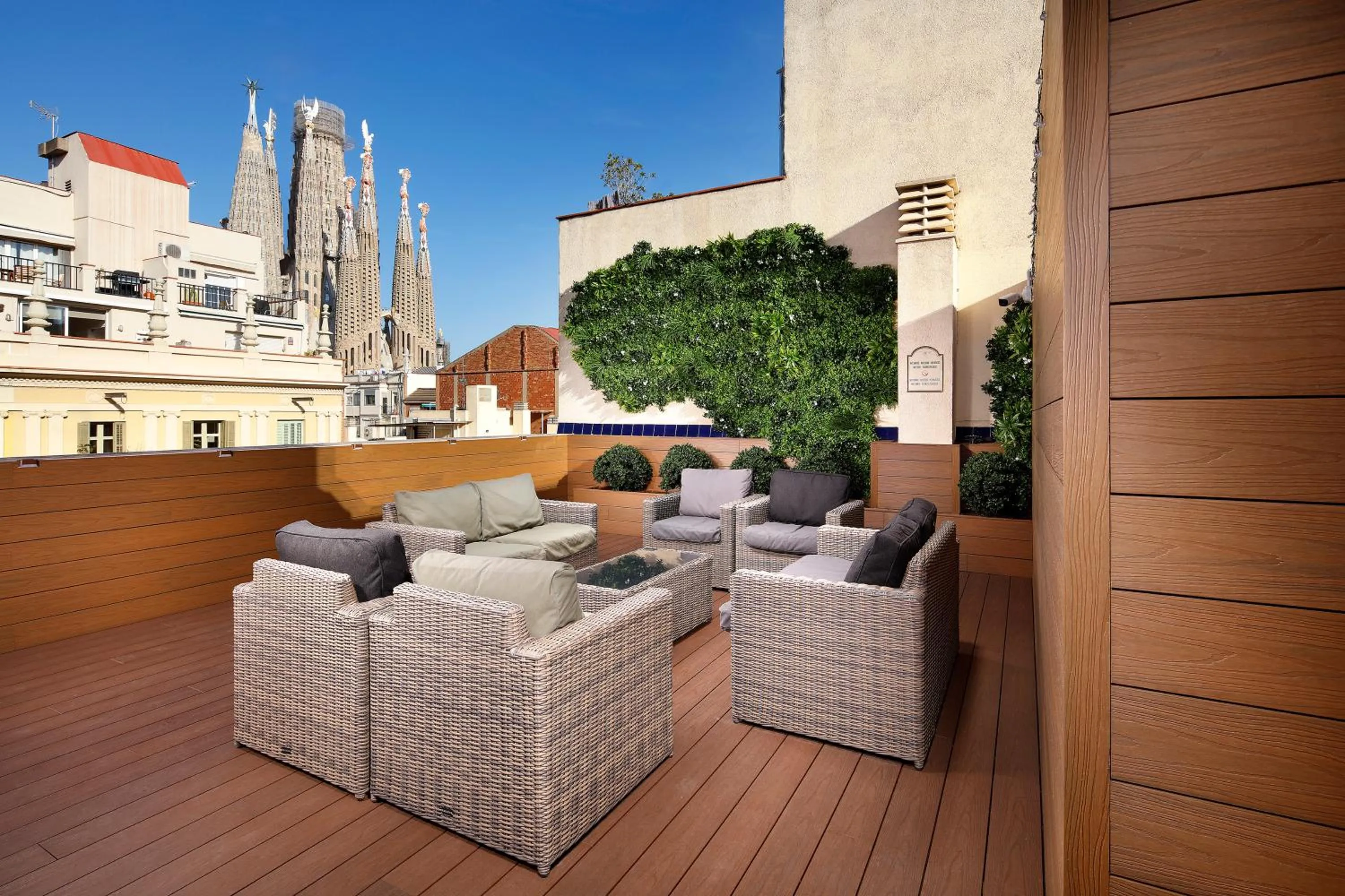 Balcony/Terrace in Apartaments-Hotel Hispanos 7 Suiza