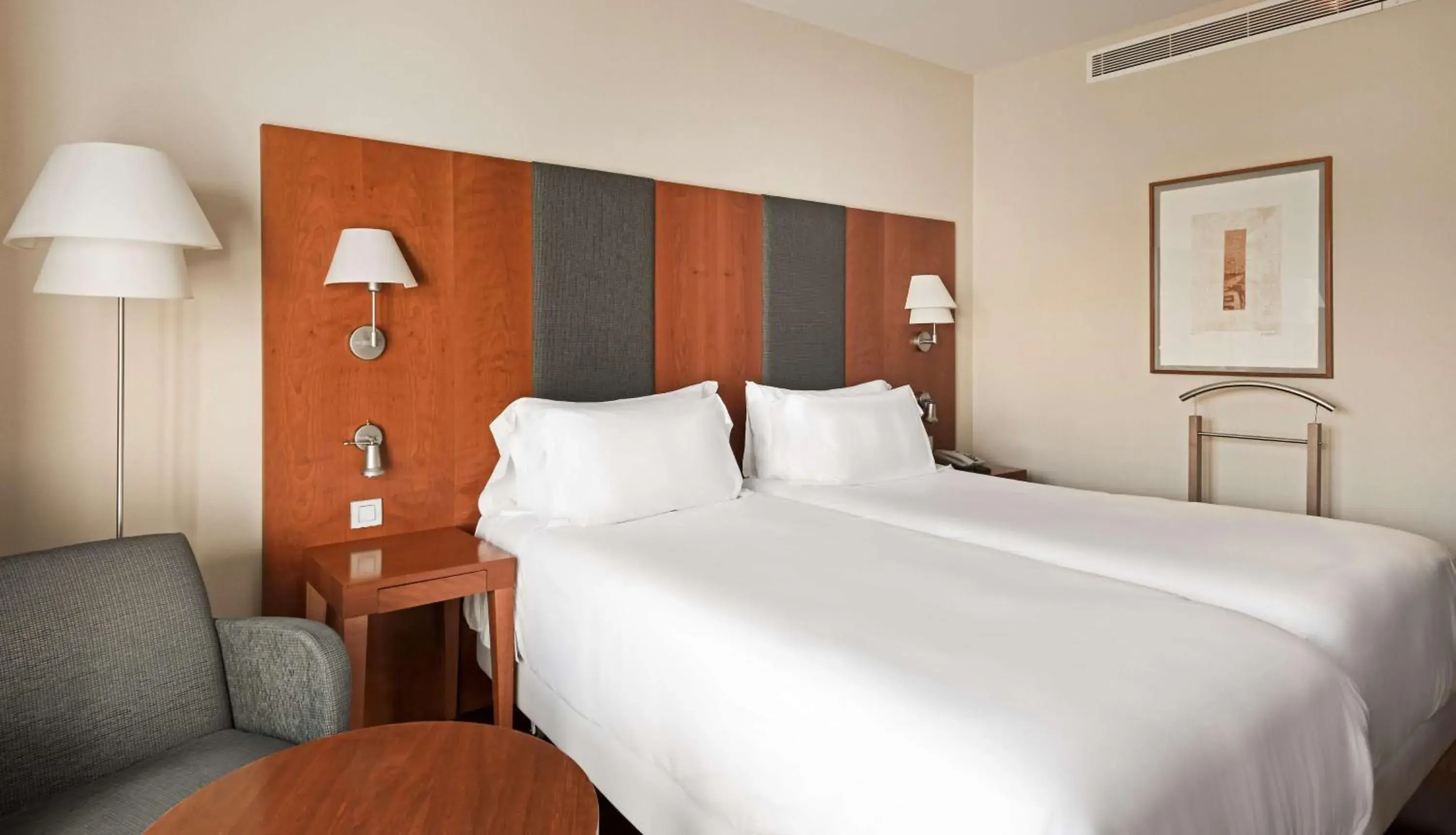 Standard Double or Twin Room with Terrace in NH Collection Marbella Standard Double or Twin Room with Terrace in NH Collection Marbella