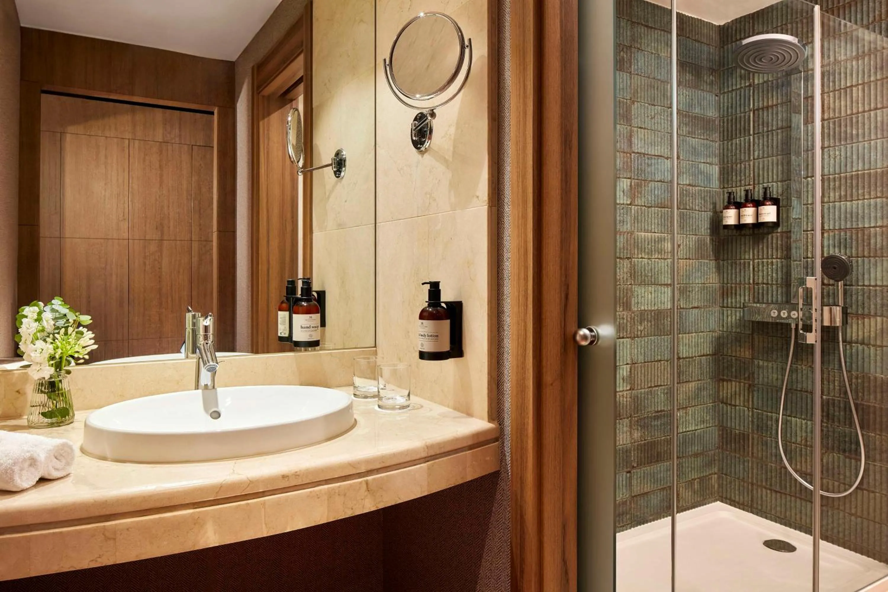 Bathroom in NH Collection Marbella