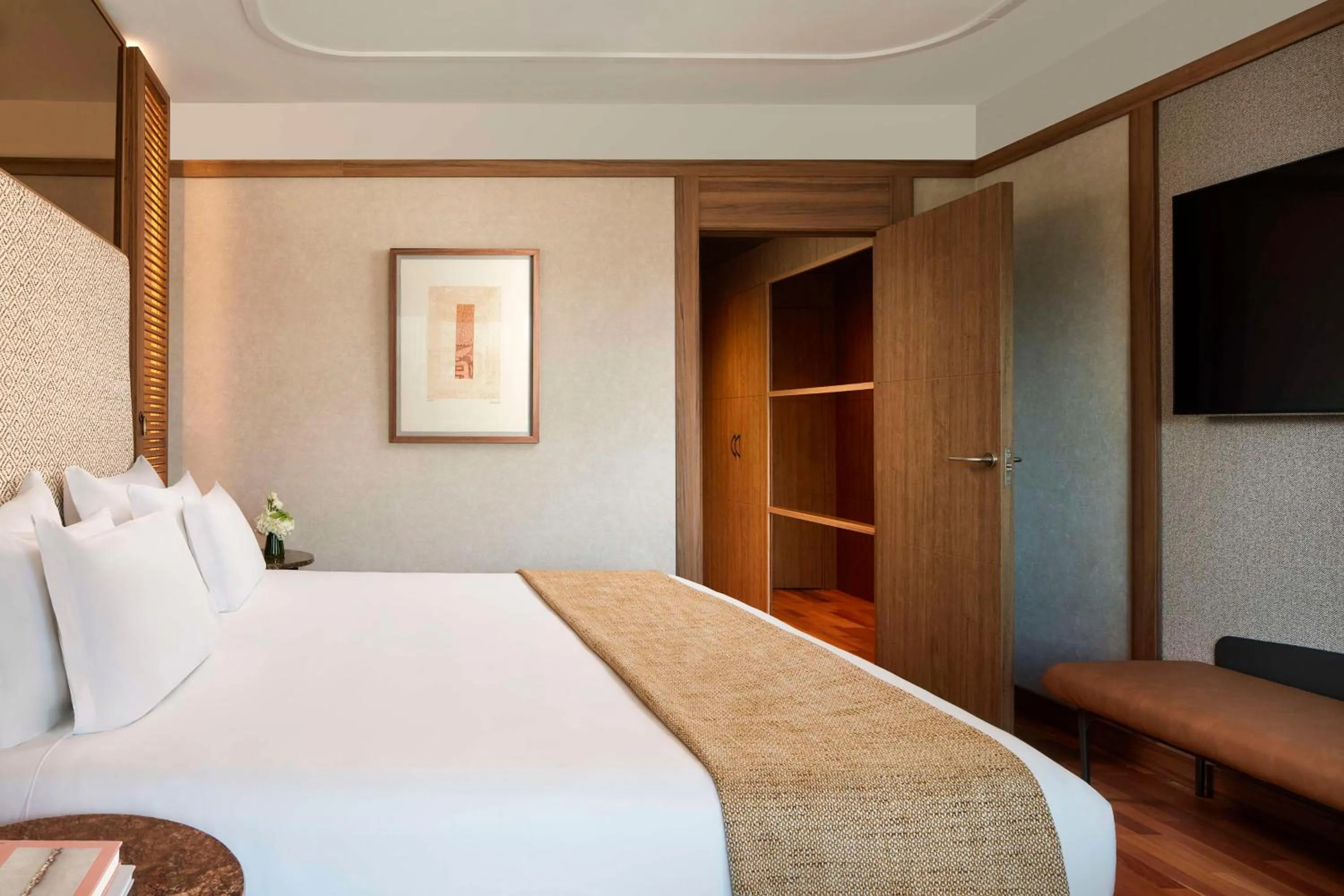 Bedroom, Bed in NH Collection Marbella