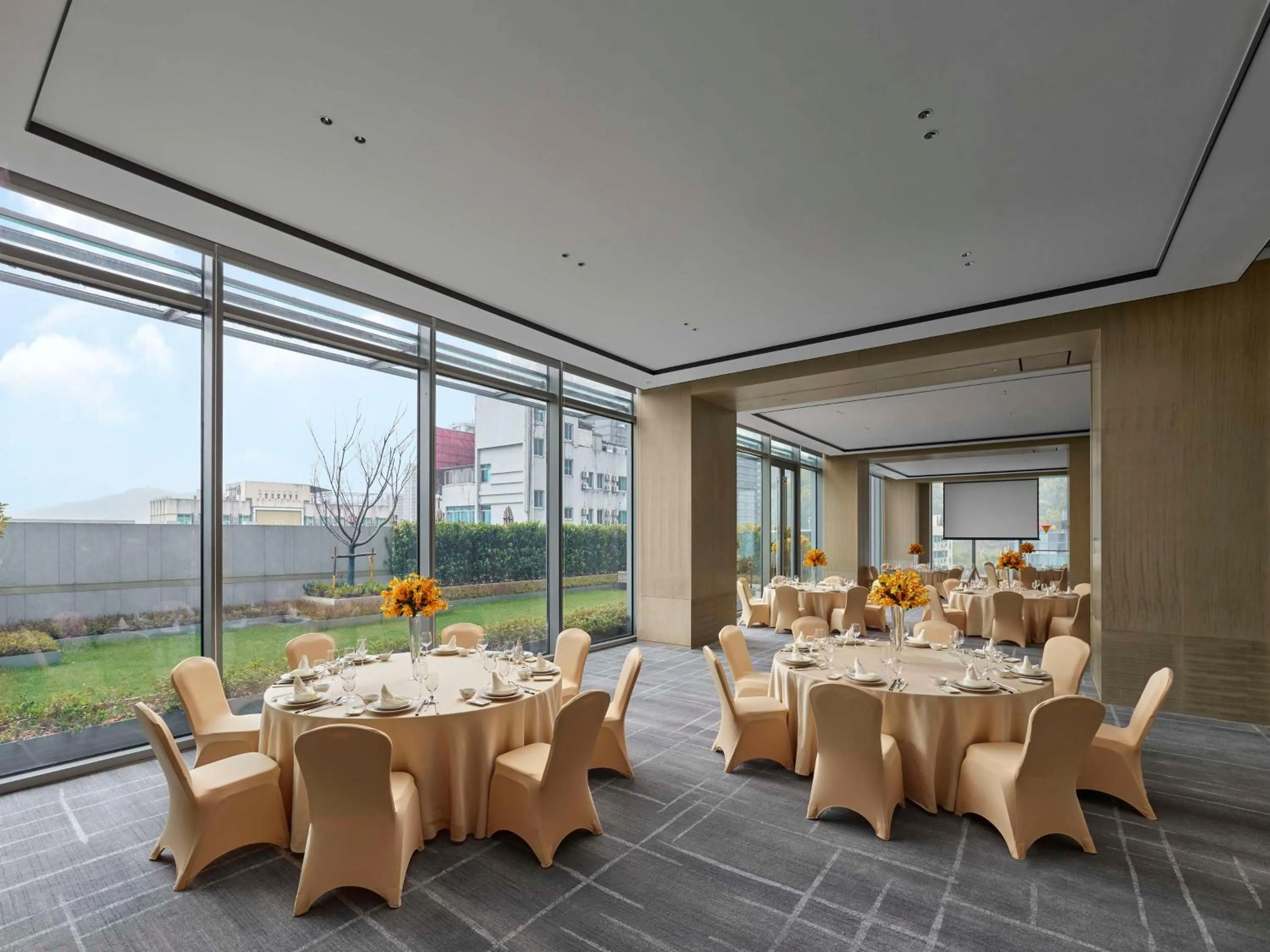 Meeting/conference room in Hilton Zhuji