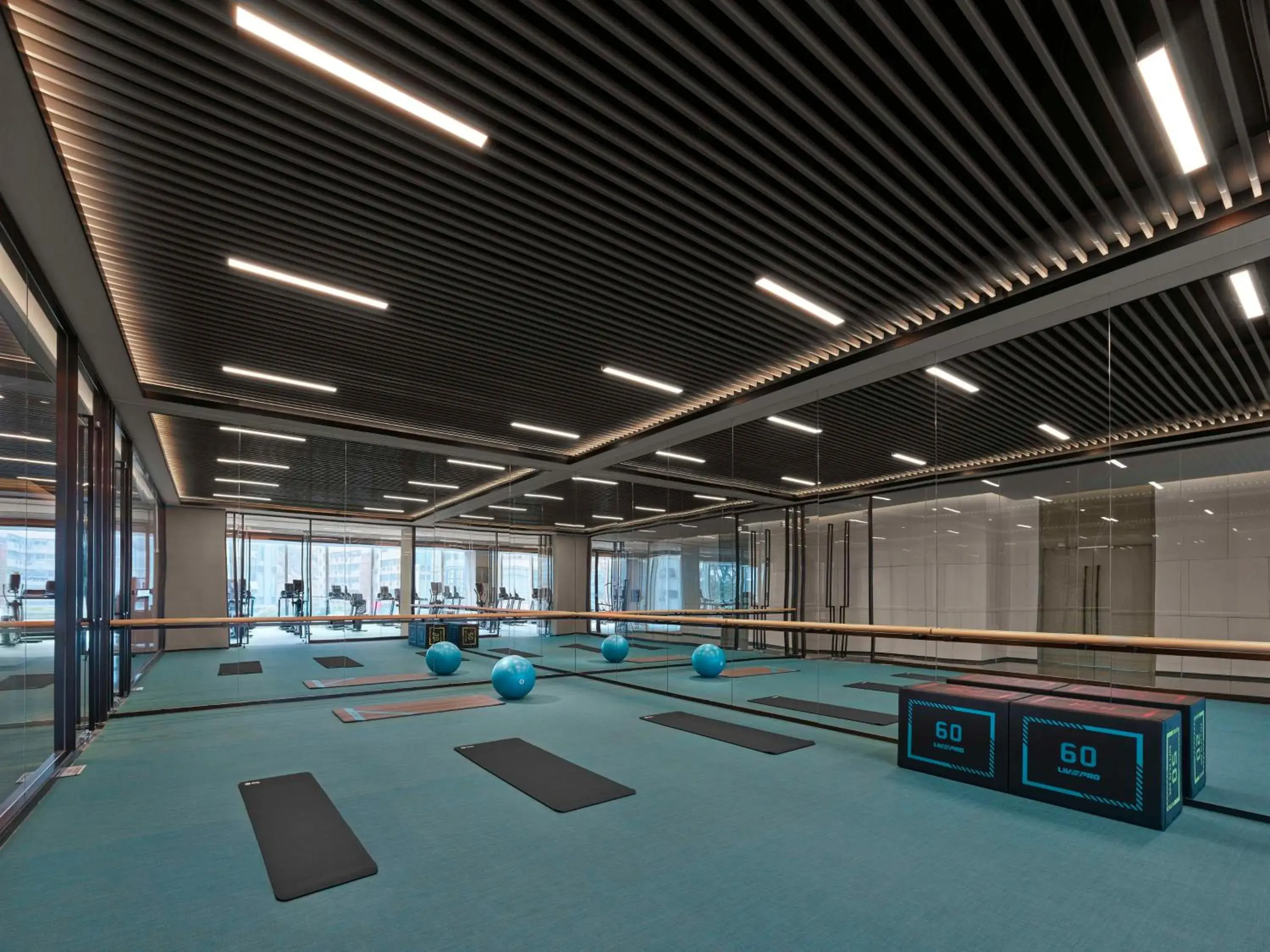 Fitness centre/facilities in Hilton Zhuji Fitness centre/facilities in Hilton Zhuji