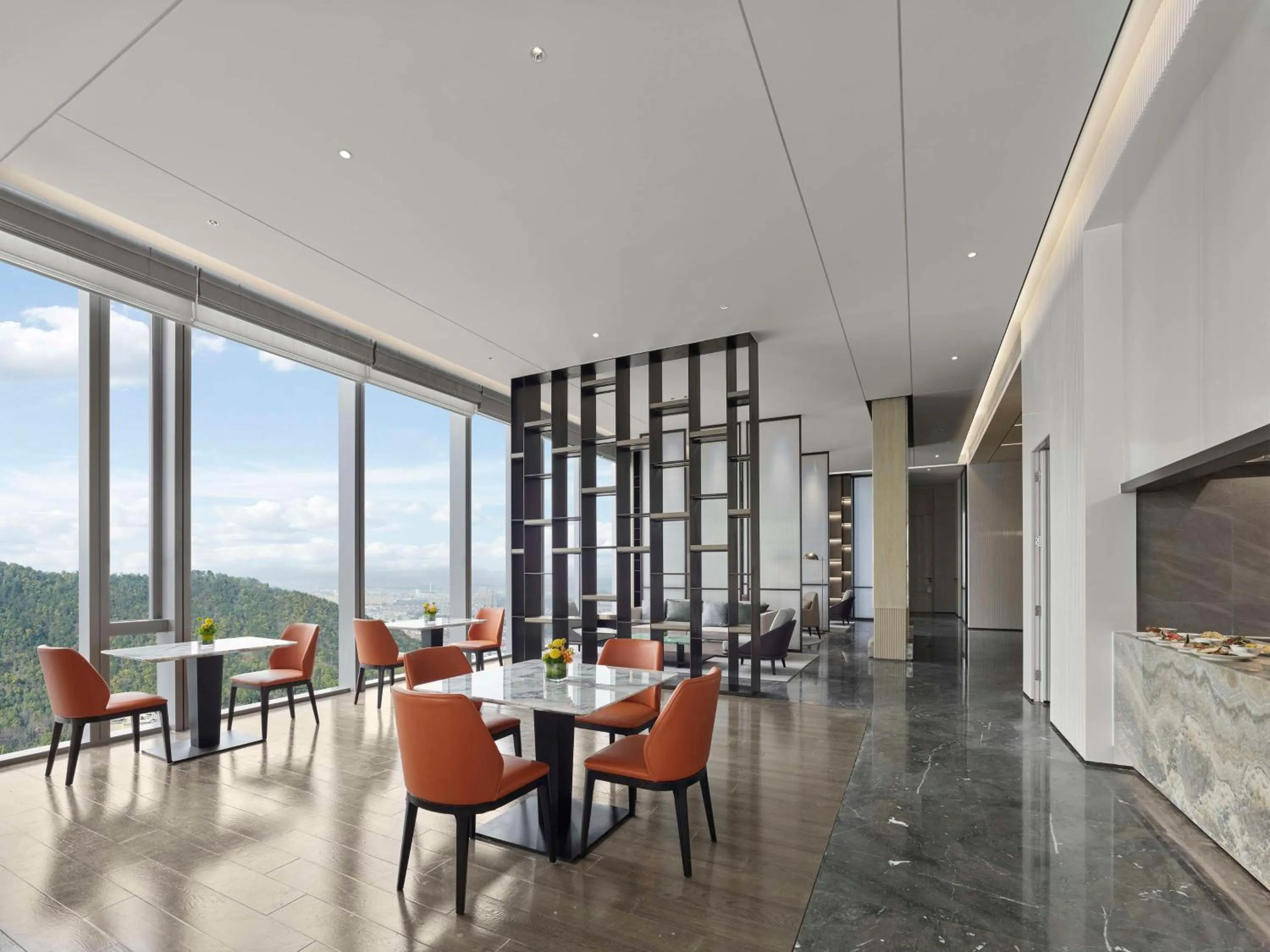 Property building in Hilton Zhuji