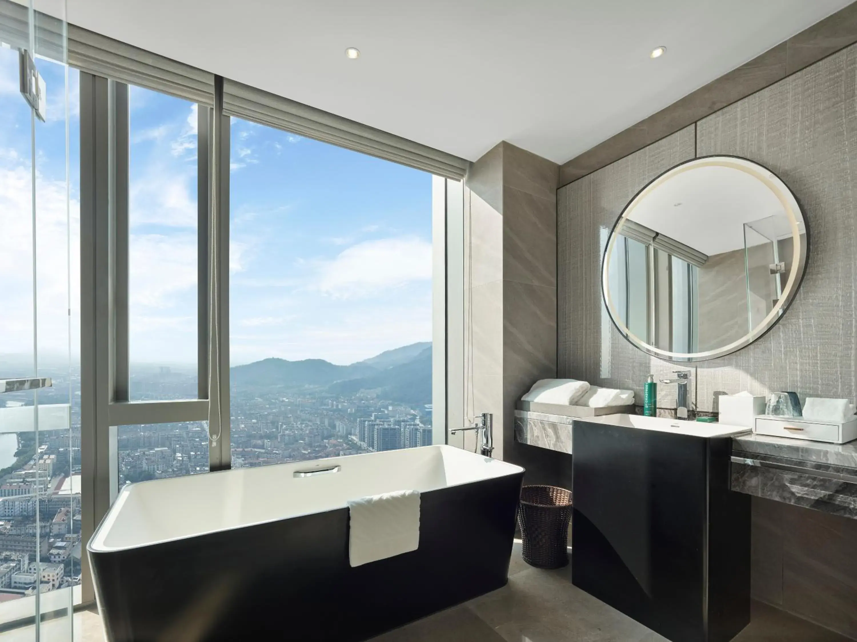 Premium Twin Room in Hilton Zhuji Premium Twin Room in Hilton Zhuji