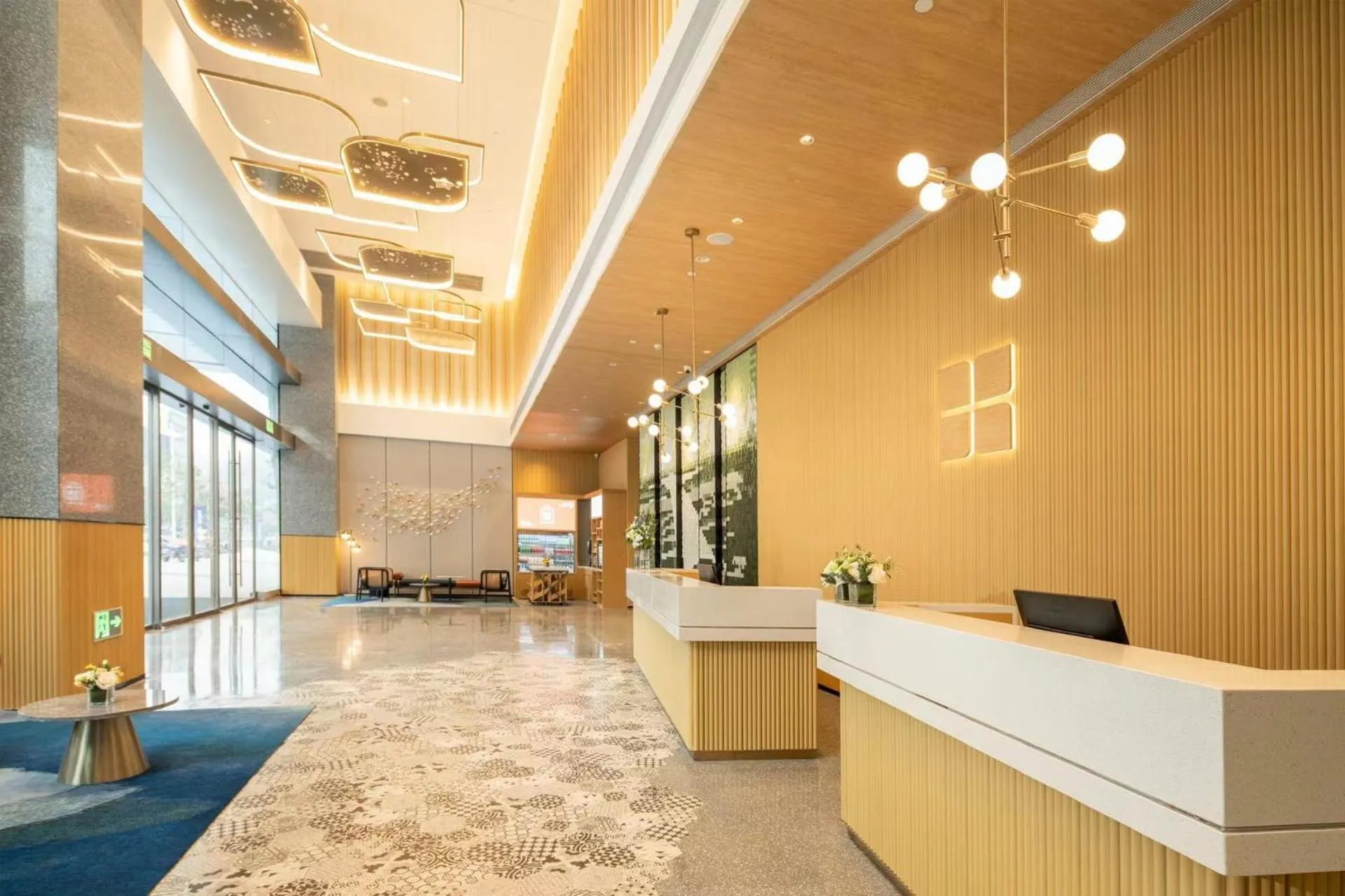 Lobby or reception in Hilton Garden Inn Shenzhen Airport