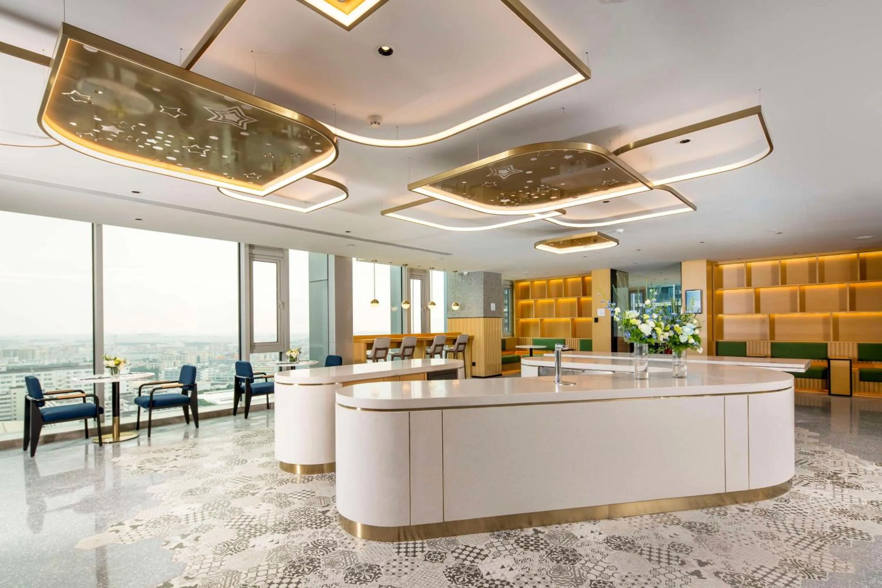 Lounge or bar in Hilton Garden Inn Shenzhen Airport