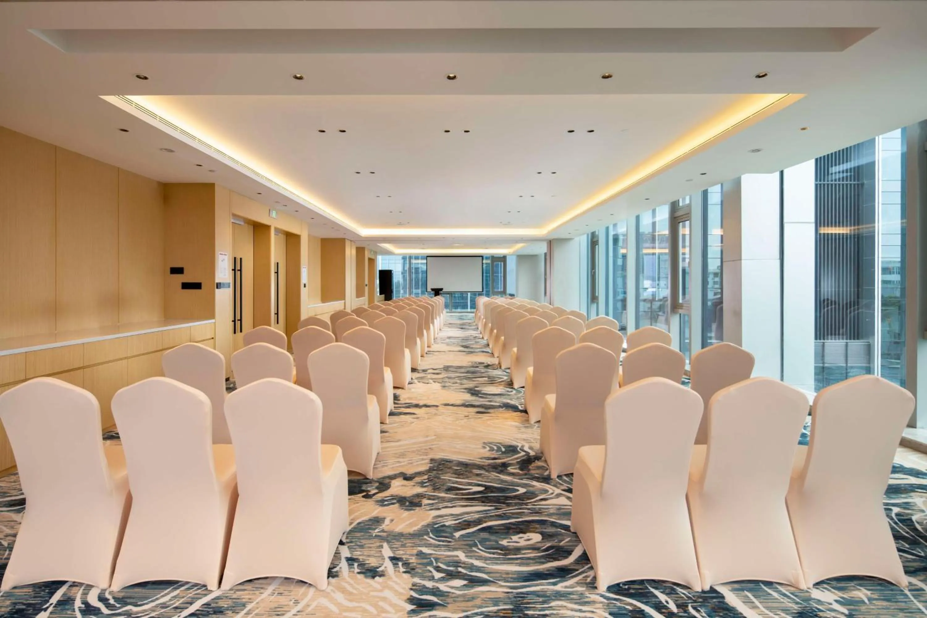 Meeting/conference room in Hilton Garden Inn Shenzhen Airport