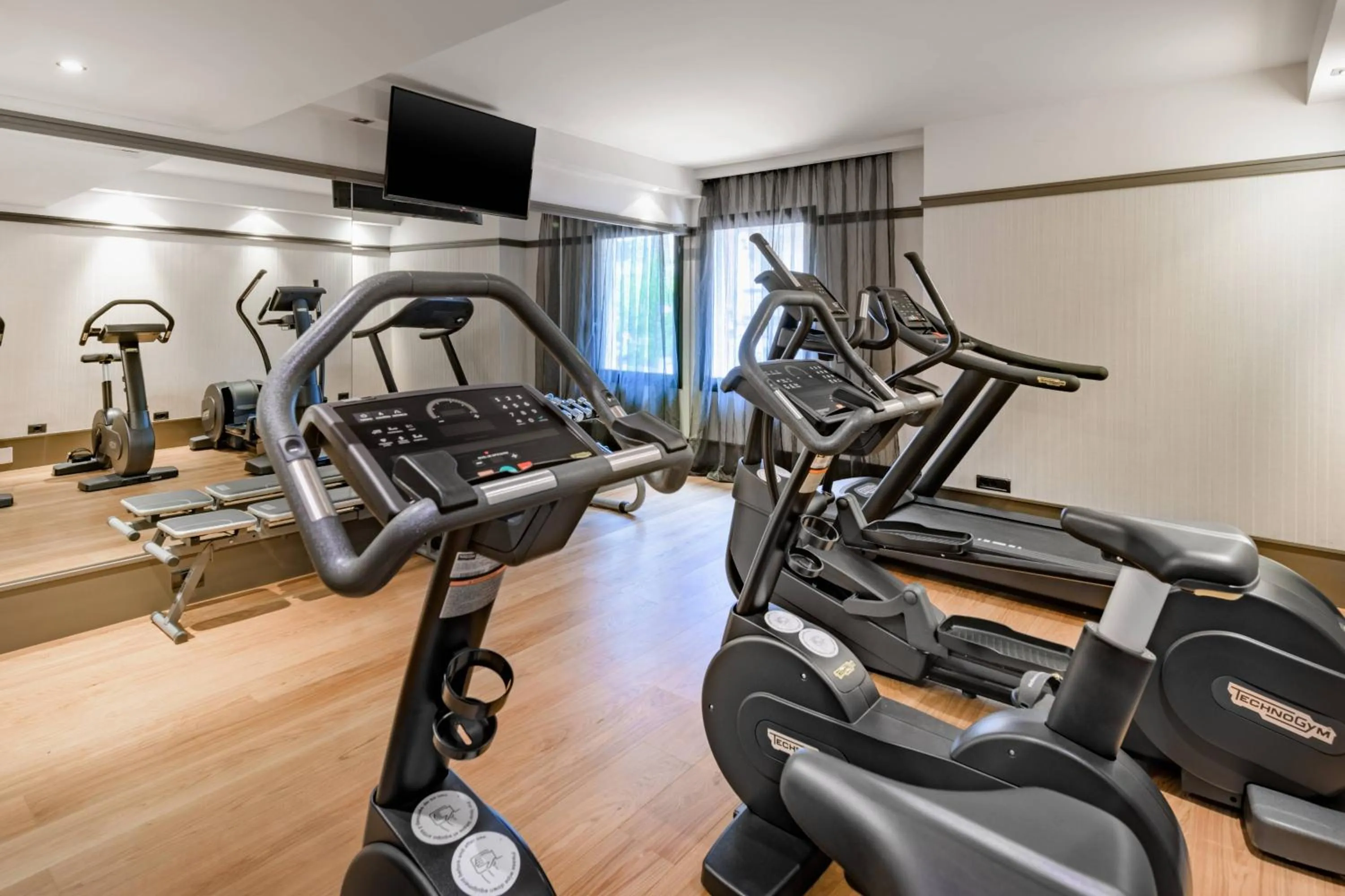 Fitness centre/facilities in AC Hotel Avenida de América by Marriott