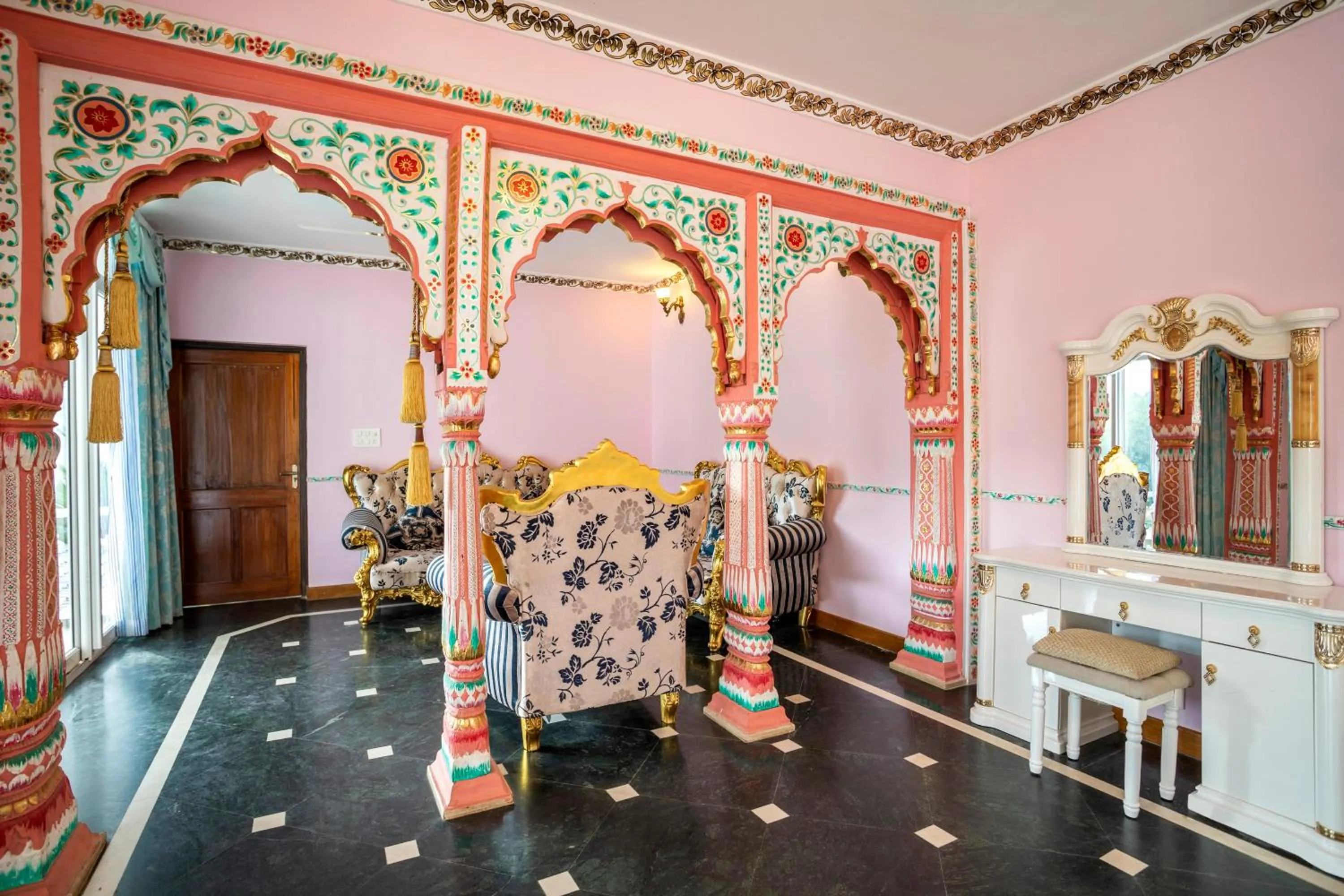 Living room in Stone Wood Riverfront Resort, Siolim