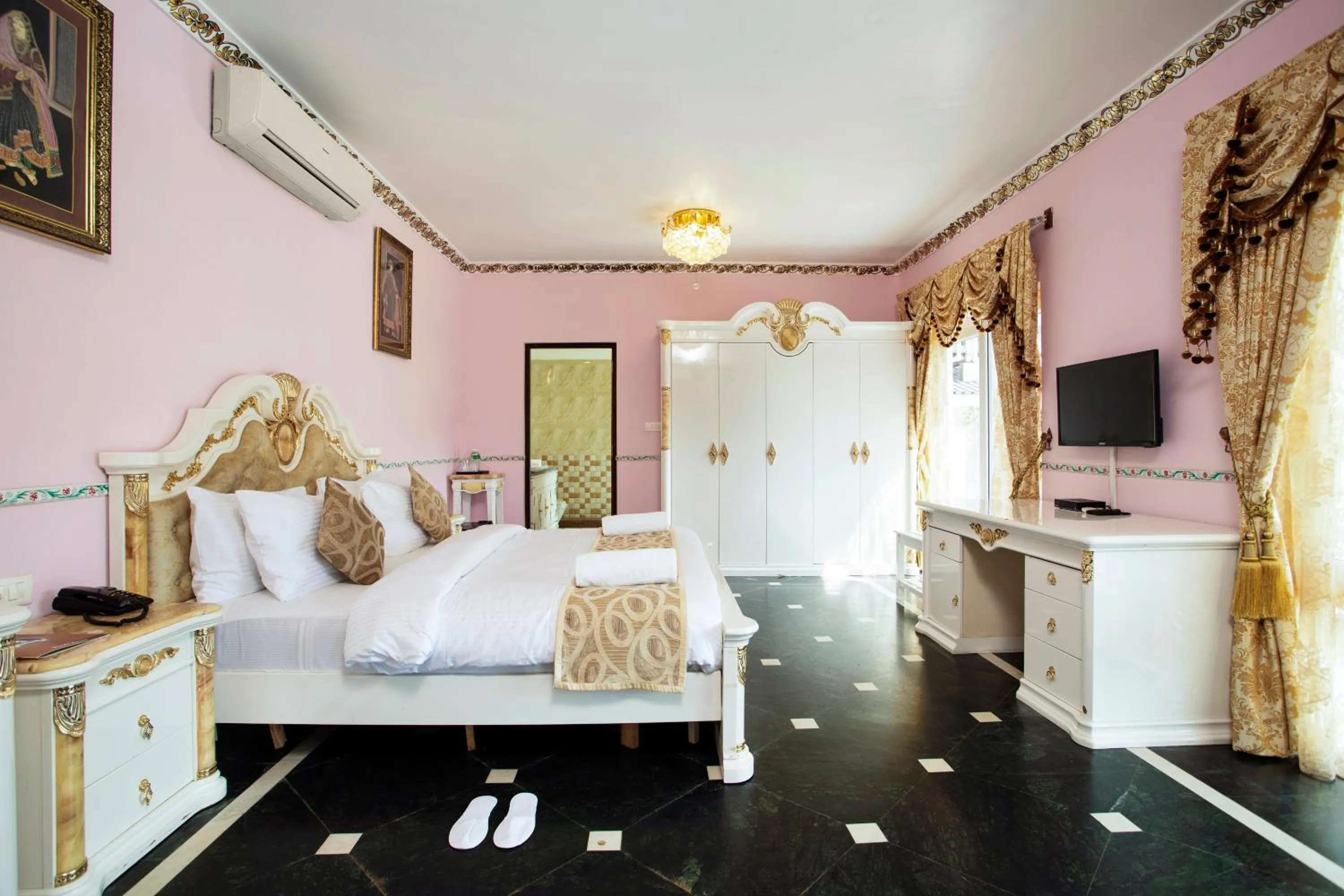 Bedroom, Bed in Stone Wood Riverfront Resort, Siolim