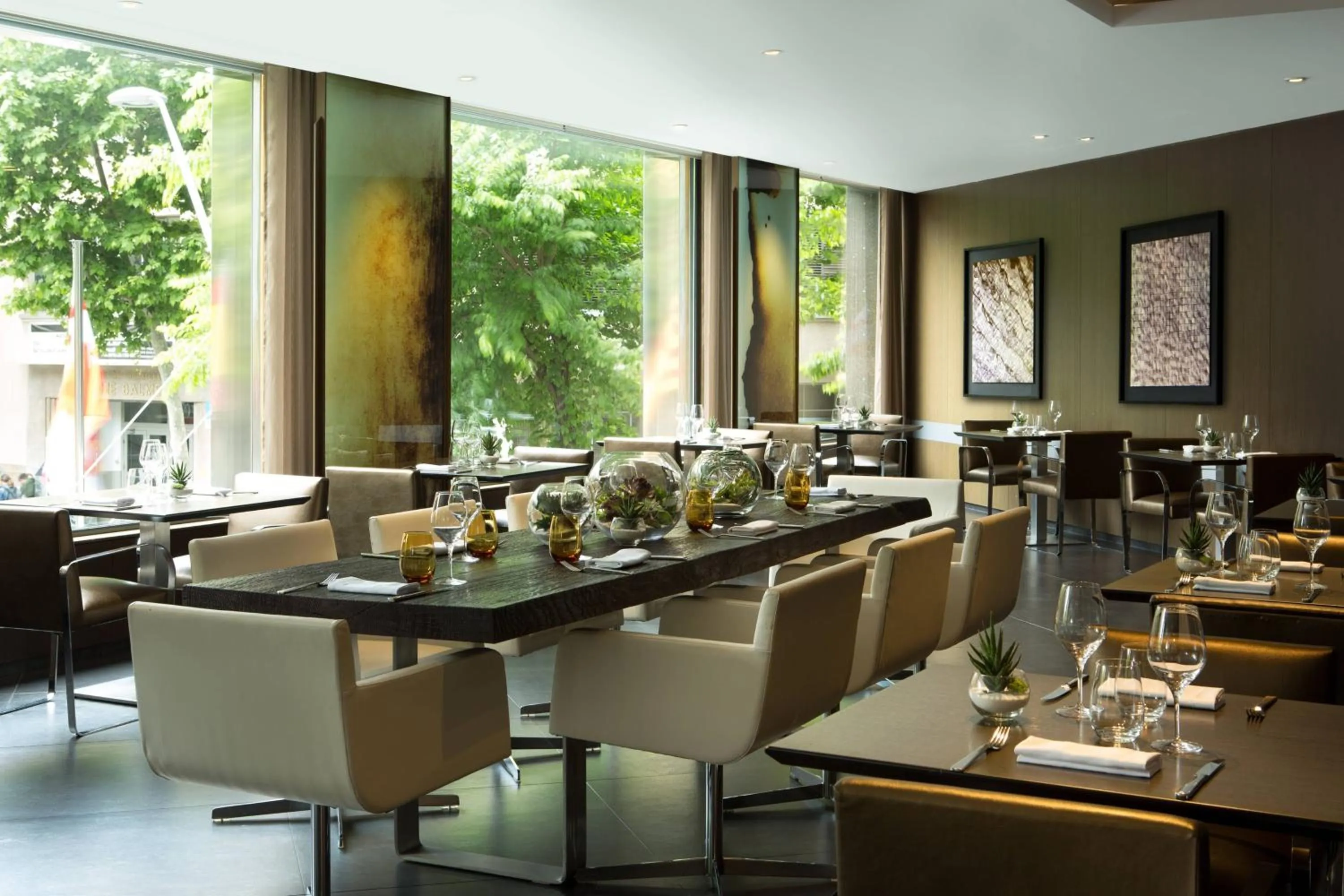 Restaurant/places to eat in Renaissance Barcelona Hotel