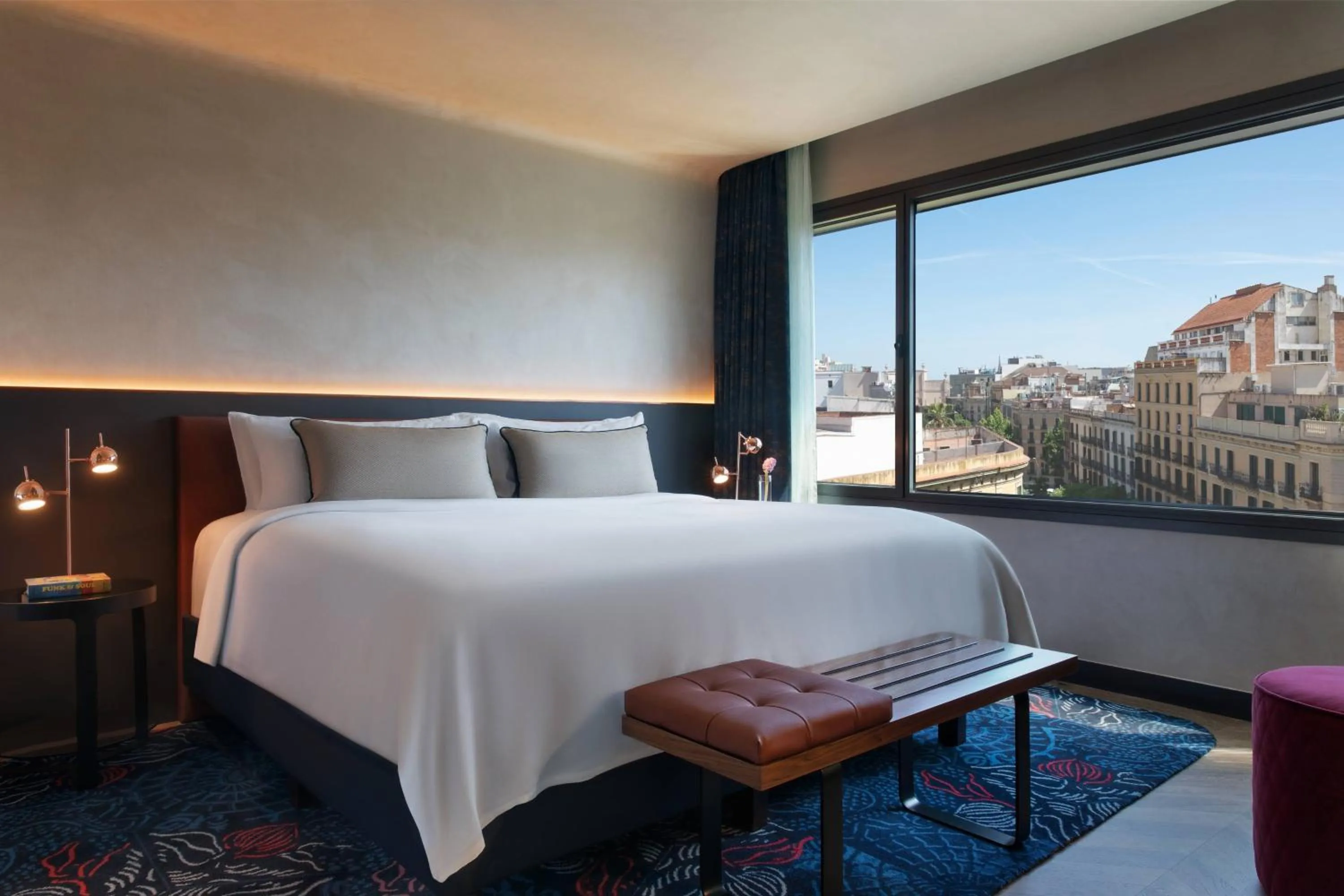 Bedroom, Bed in Renaissance Barcelona Hotel