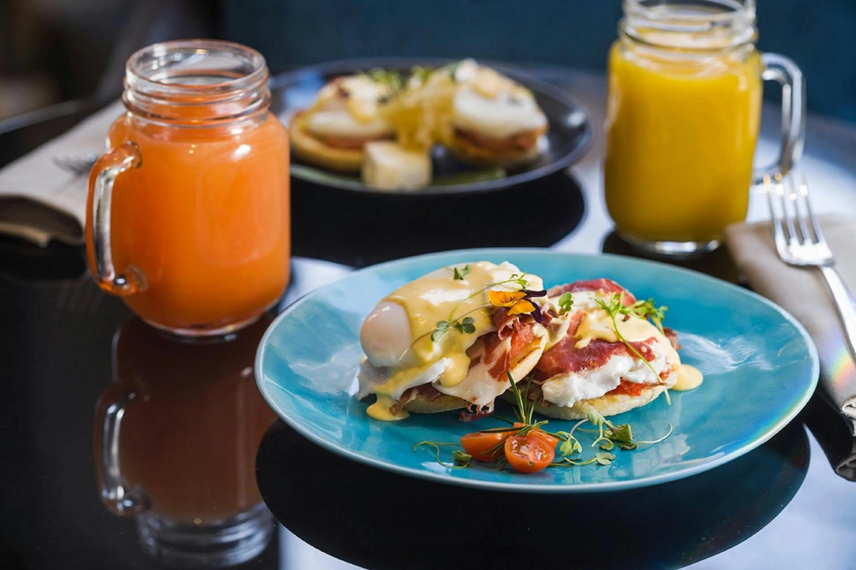 Lounge or bar in Renaissance Barcelona Hotel