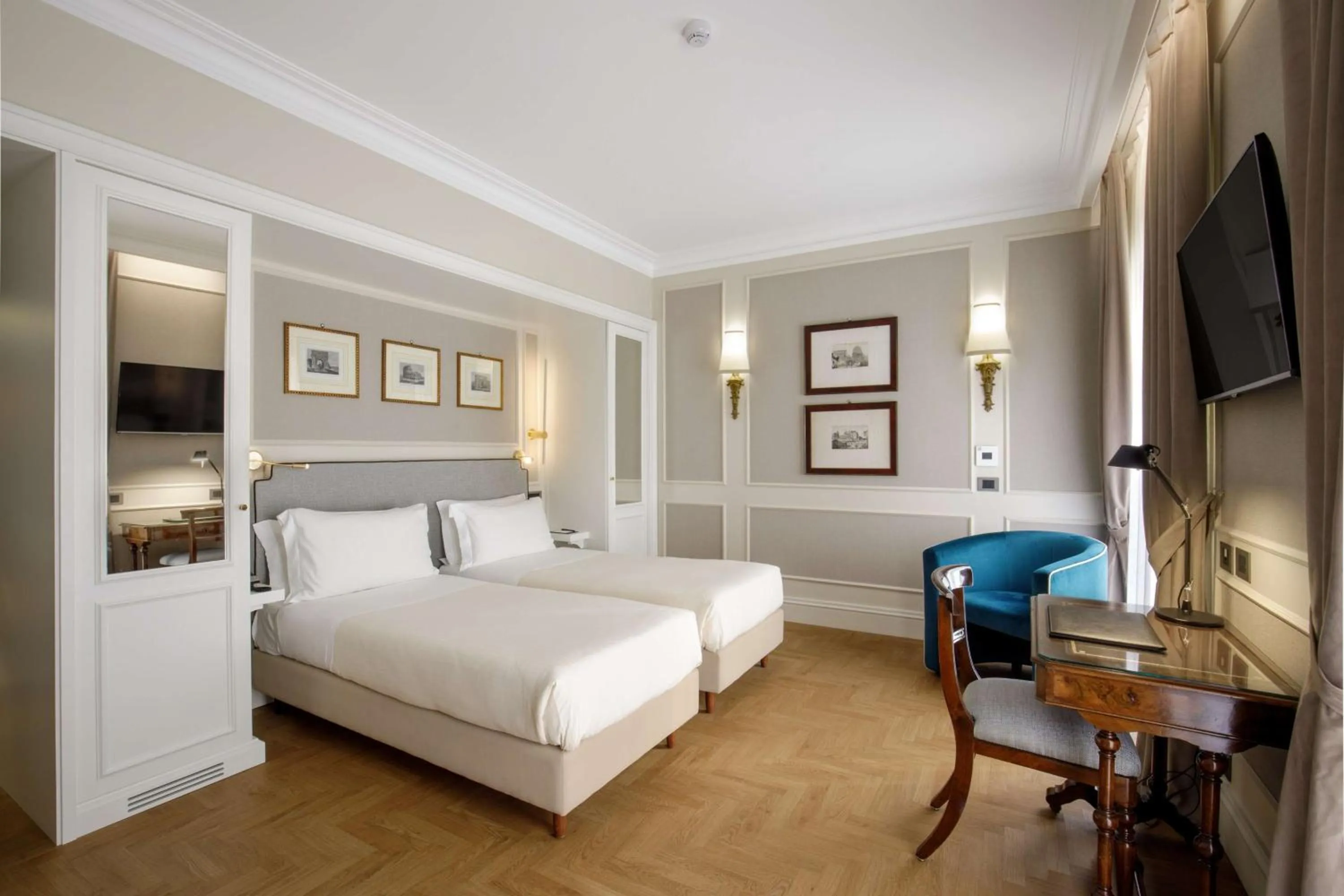 Bedroom, Bed in Hotel Canada, BW Premier Collection