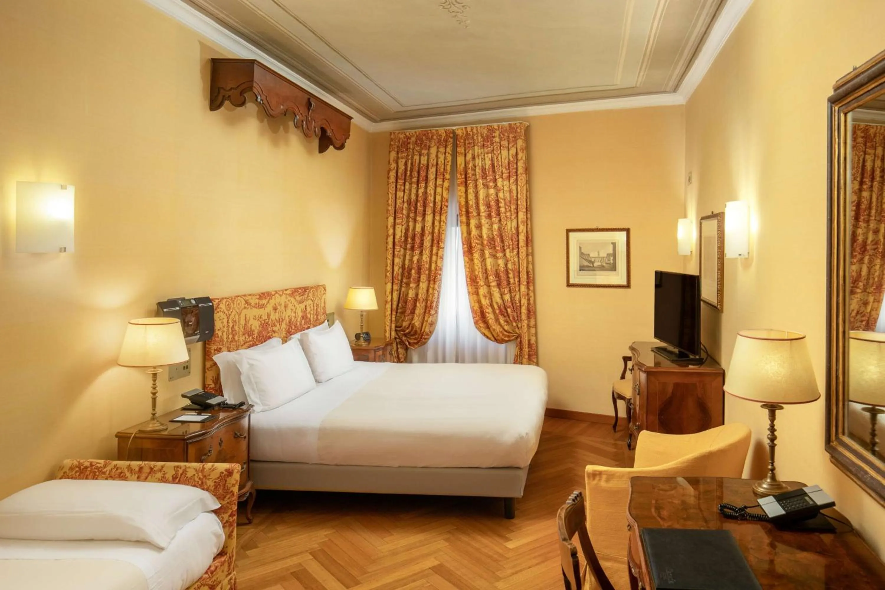 Bedroom, Bed in Hotel Canada, BW Premier Collection