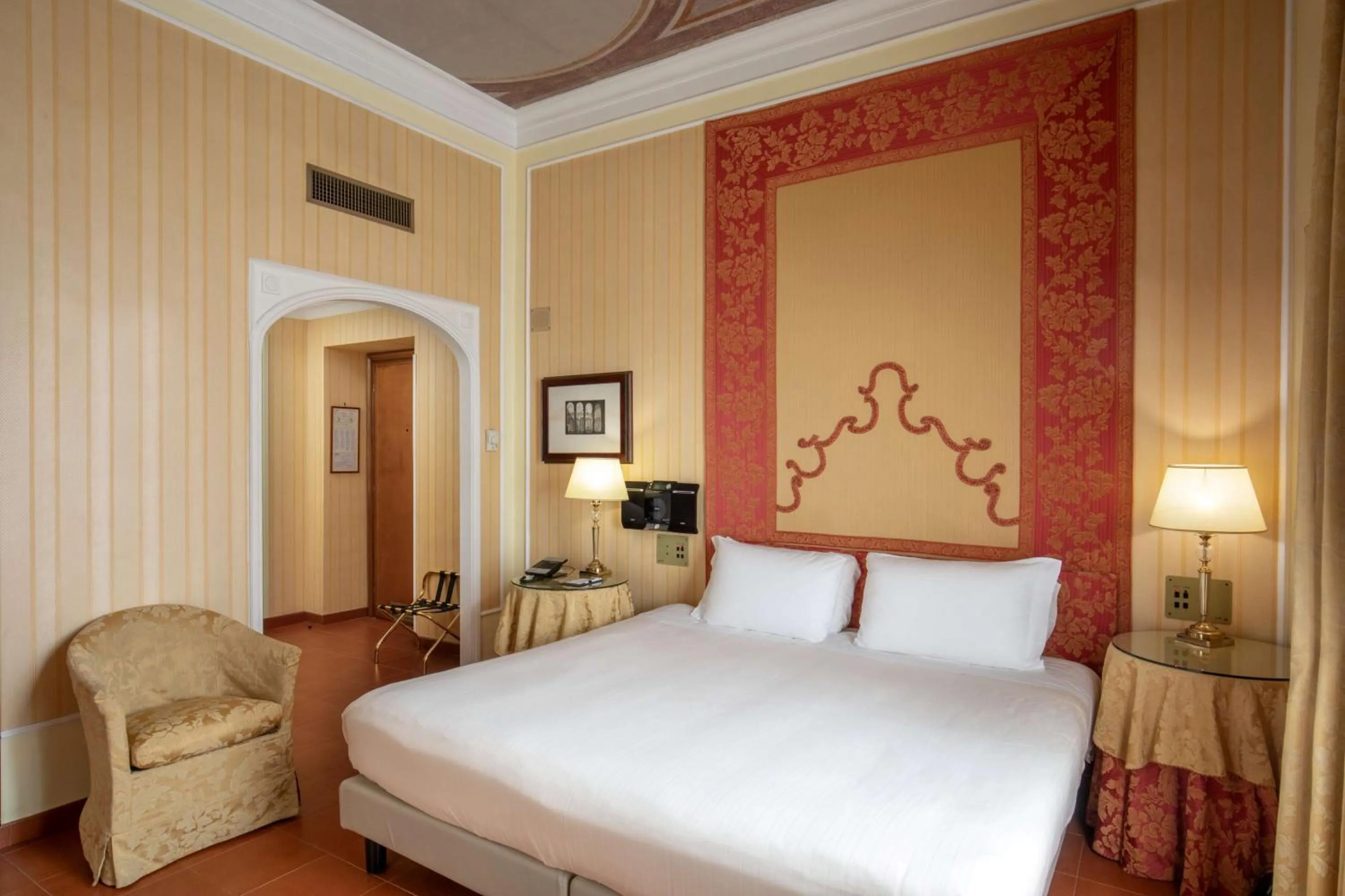 Bedroom, Bed in Hotel Canada, BW Premier Collection