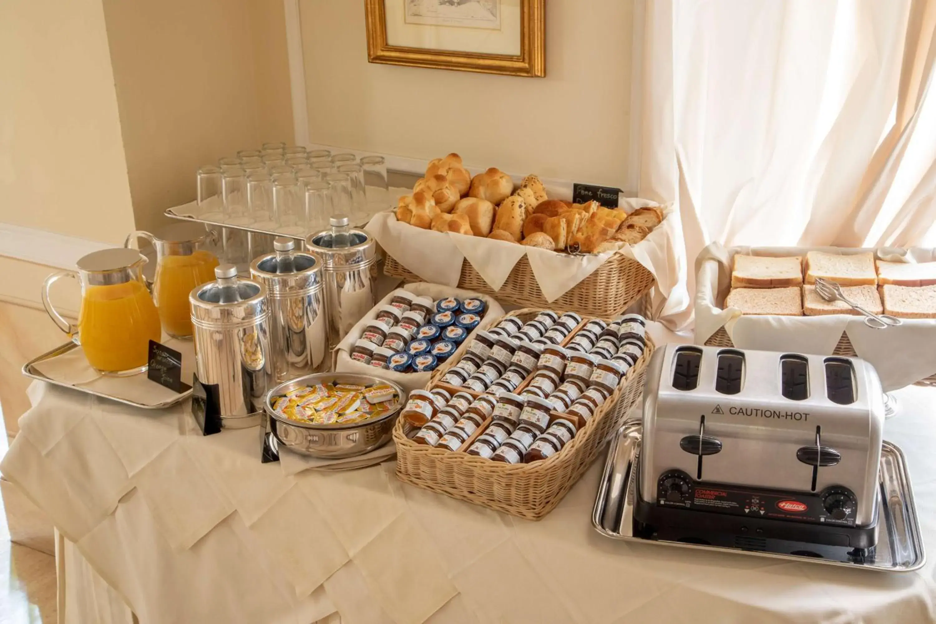 Breakfast in Hotel Canada, BW Premier Collection Breakfast in Hotel Canada, BW Premier Collection