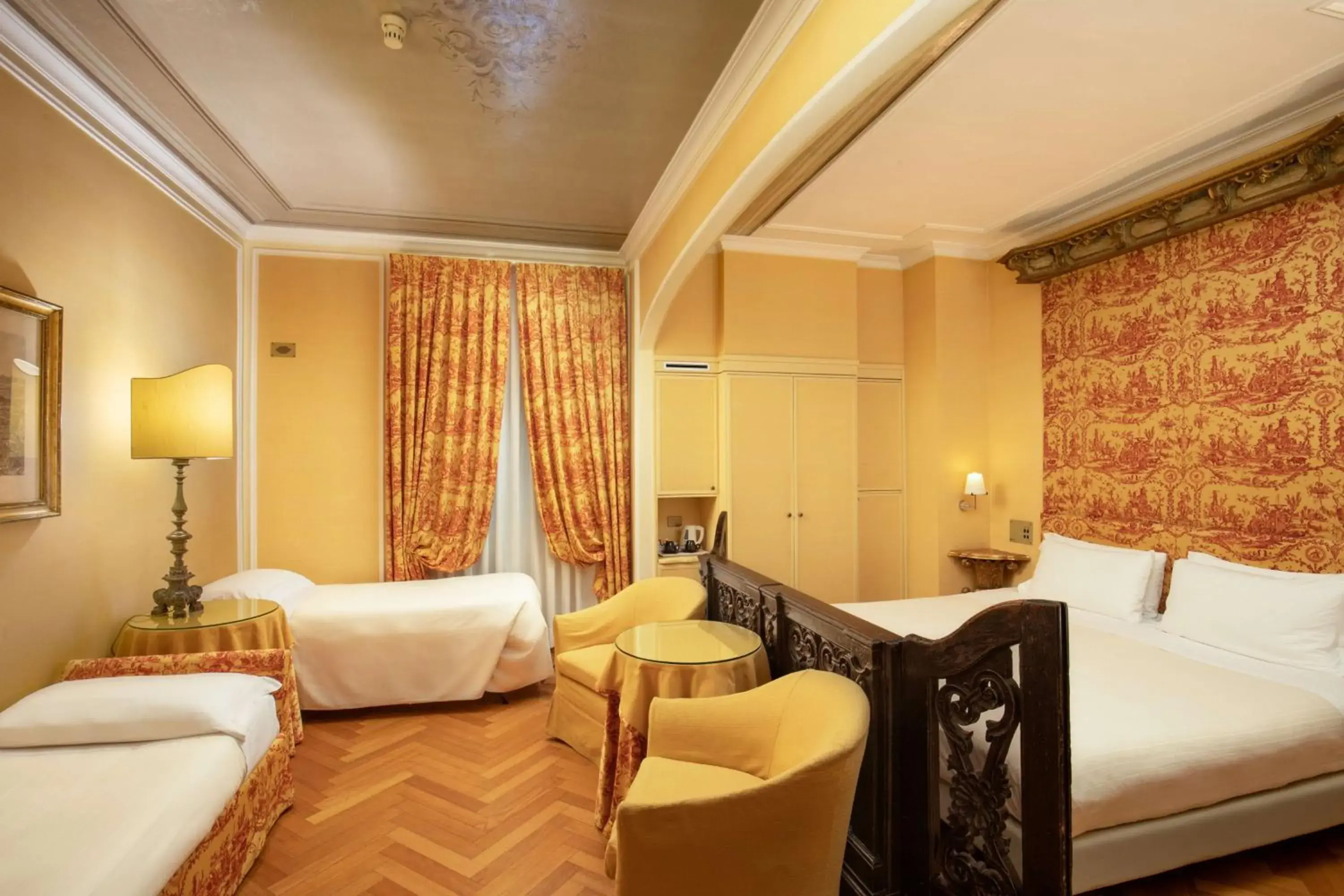 Bedroom, Bed in Hotel Canada, BW Premier Collection Bedroom, Bed in Hotel Canada, BW Premier Collection