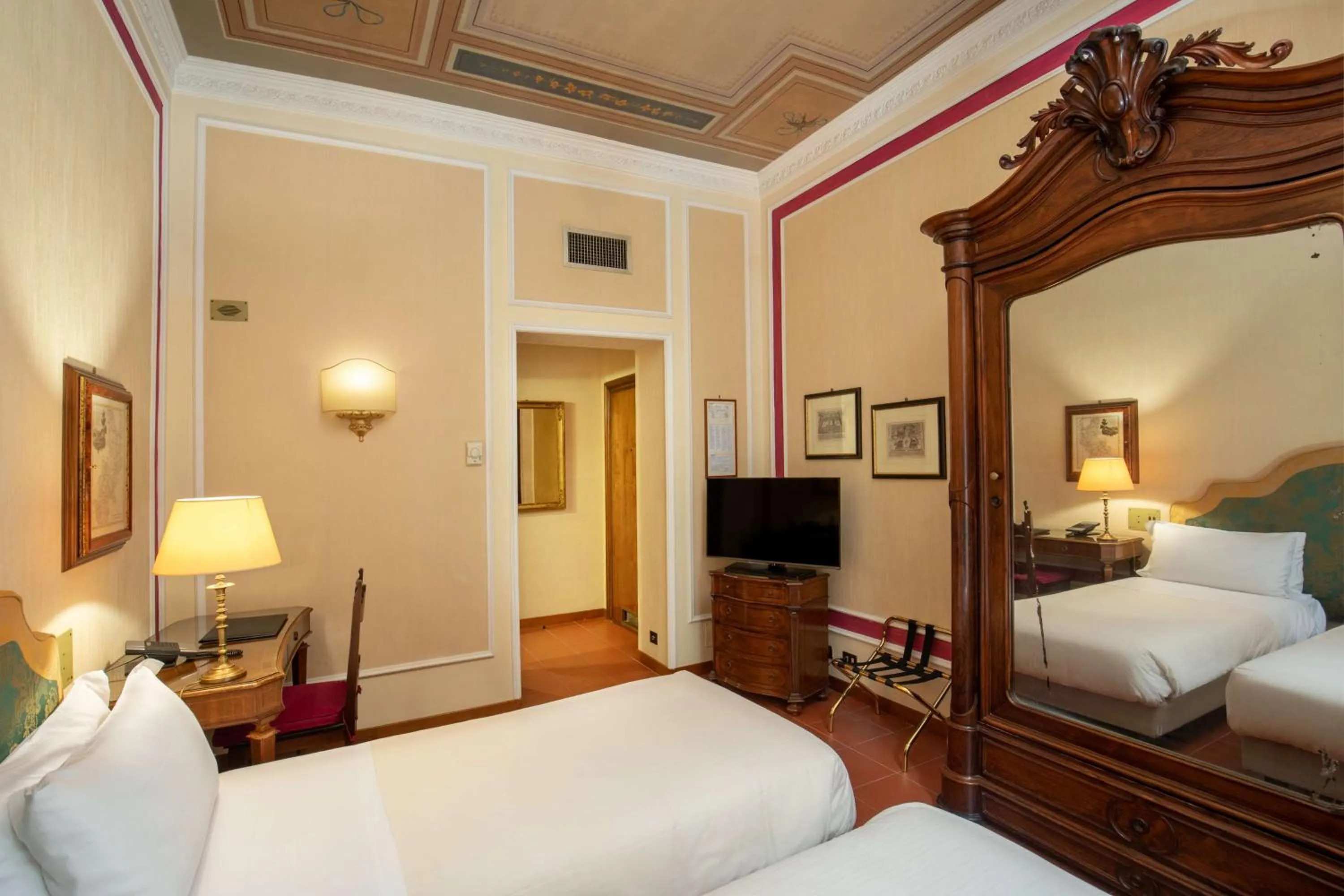 Bedroom, Bed in Hotel Canada, BW Premier Collection