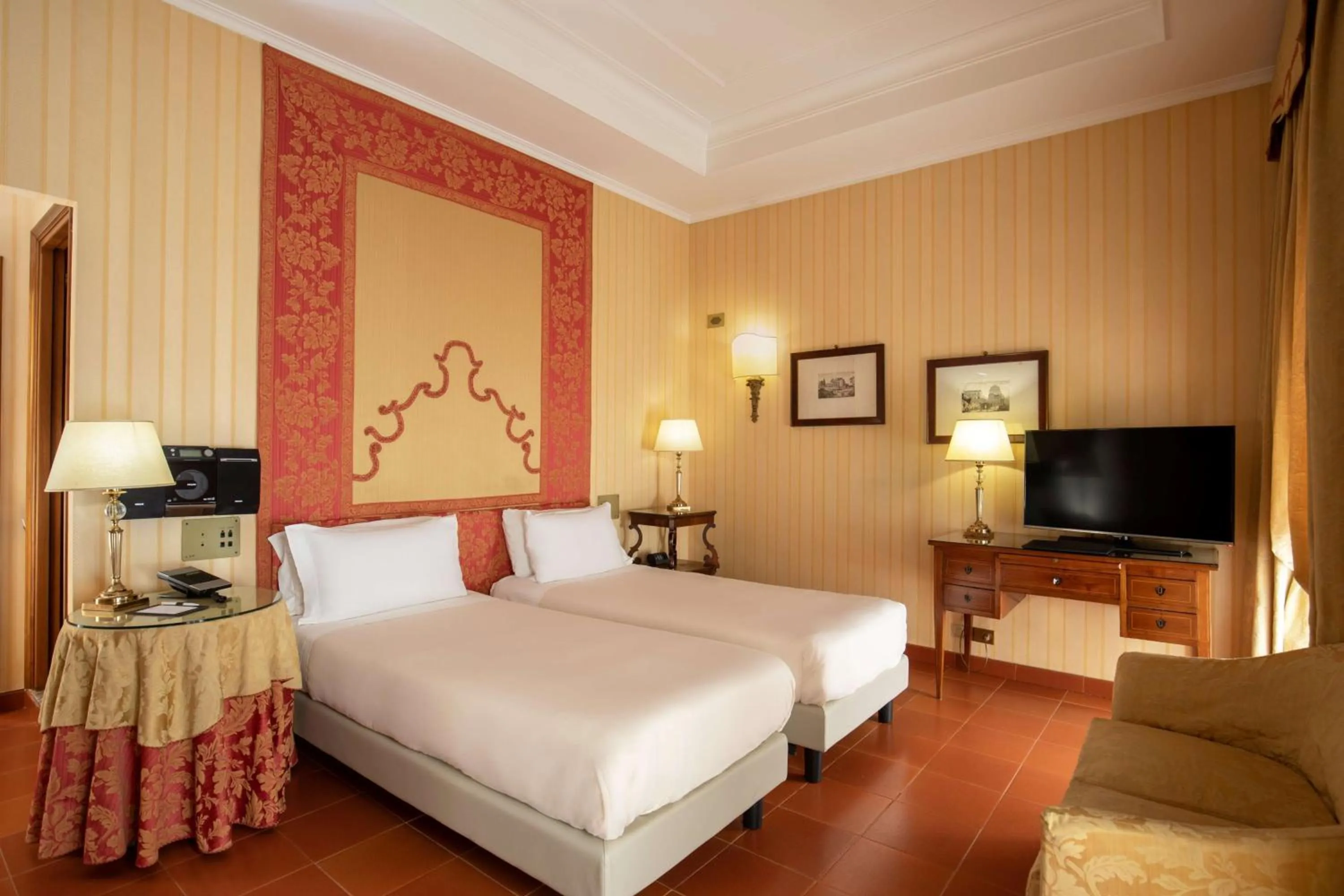 Bedroom, Bed in Hotel Canada, BW Premier Collection