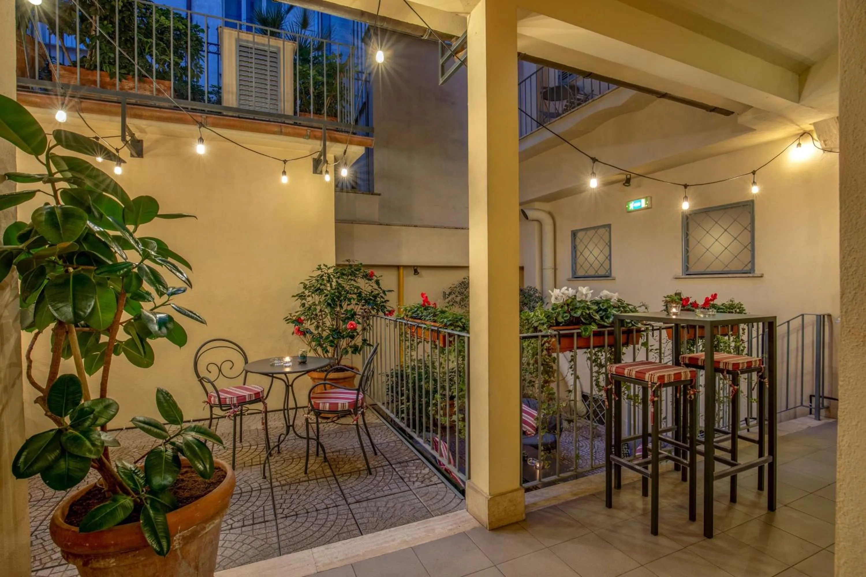 Property building in Hotel Canada, BW Premier Collection