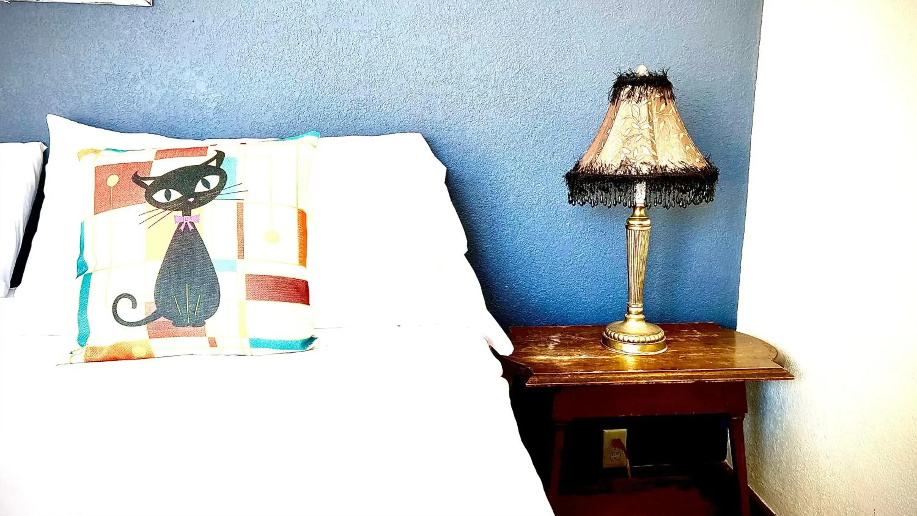 Superior King Room - single occupancy in Hotel La More at The Bisbee Inn Superior King Room - single occupancy in Hotel La More at The Bisbee Inn