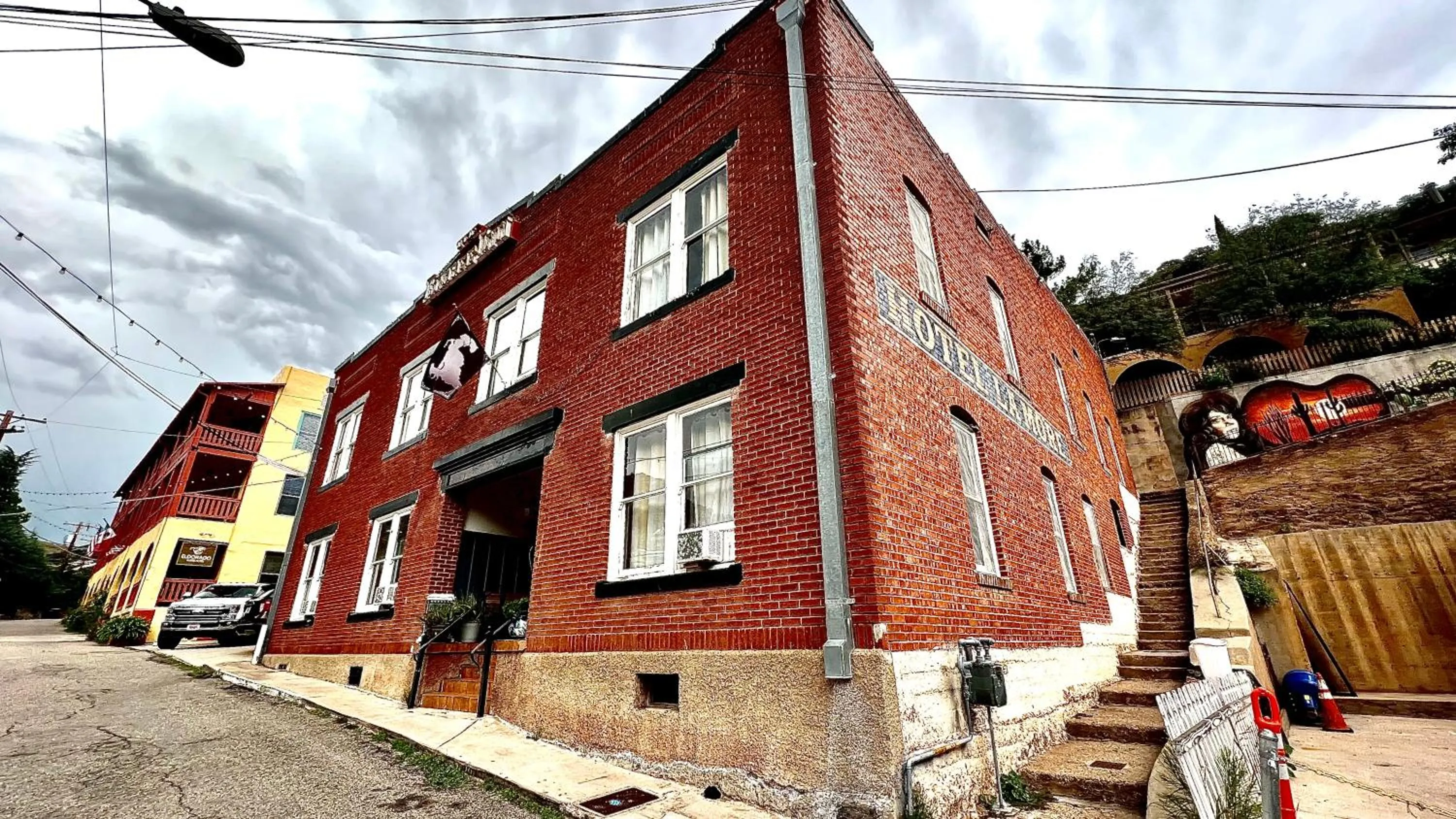 Hotel La More at The Bisbee Inn