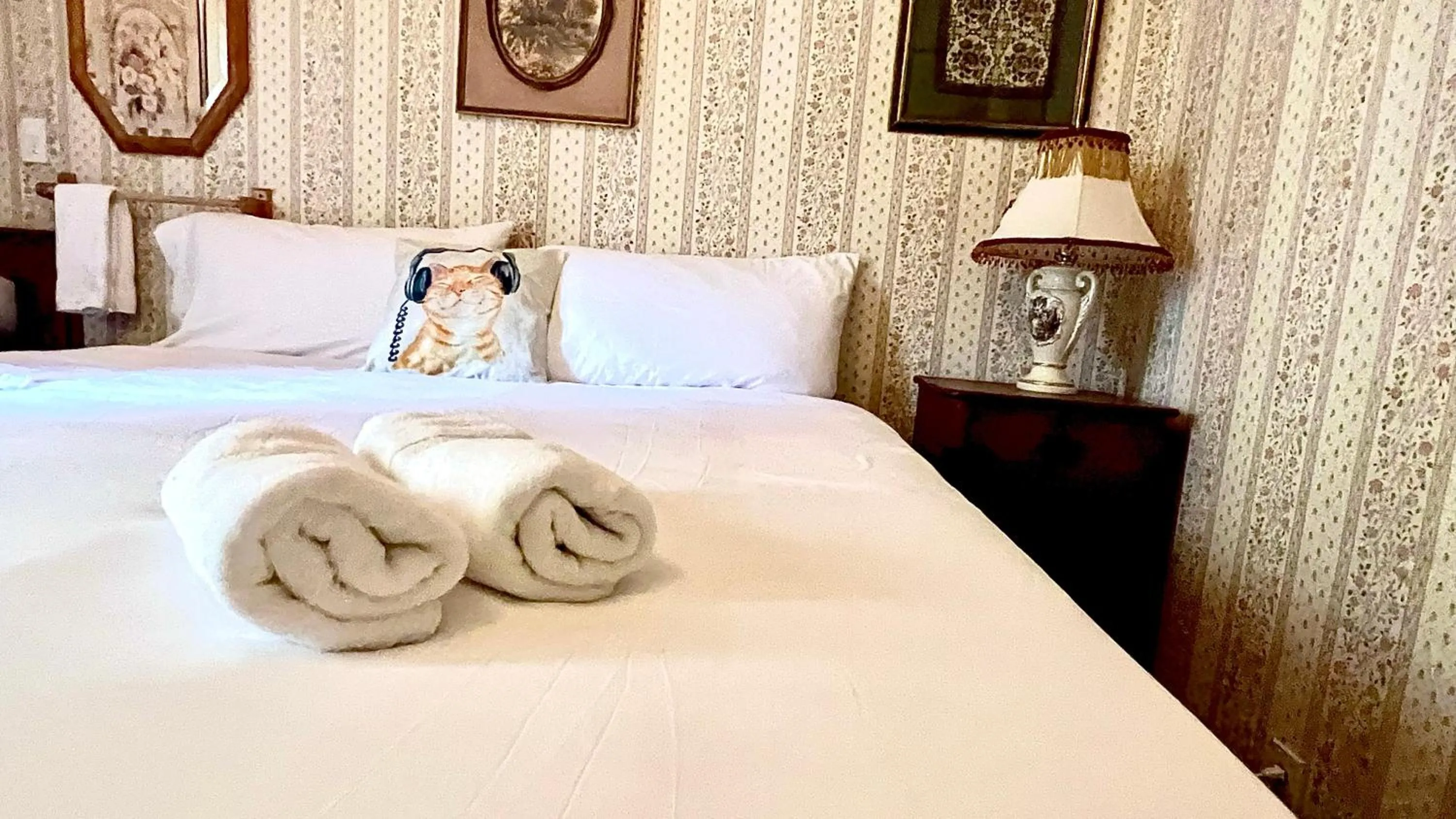 Bed in Hotel La More at The Bisbee Inn