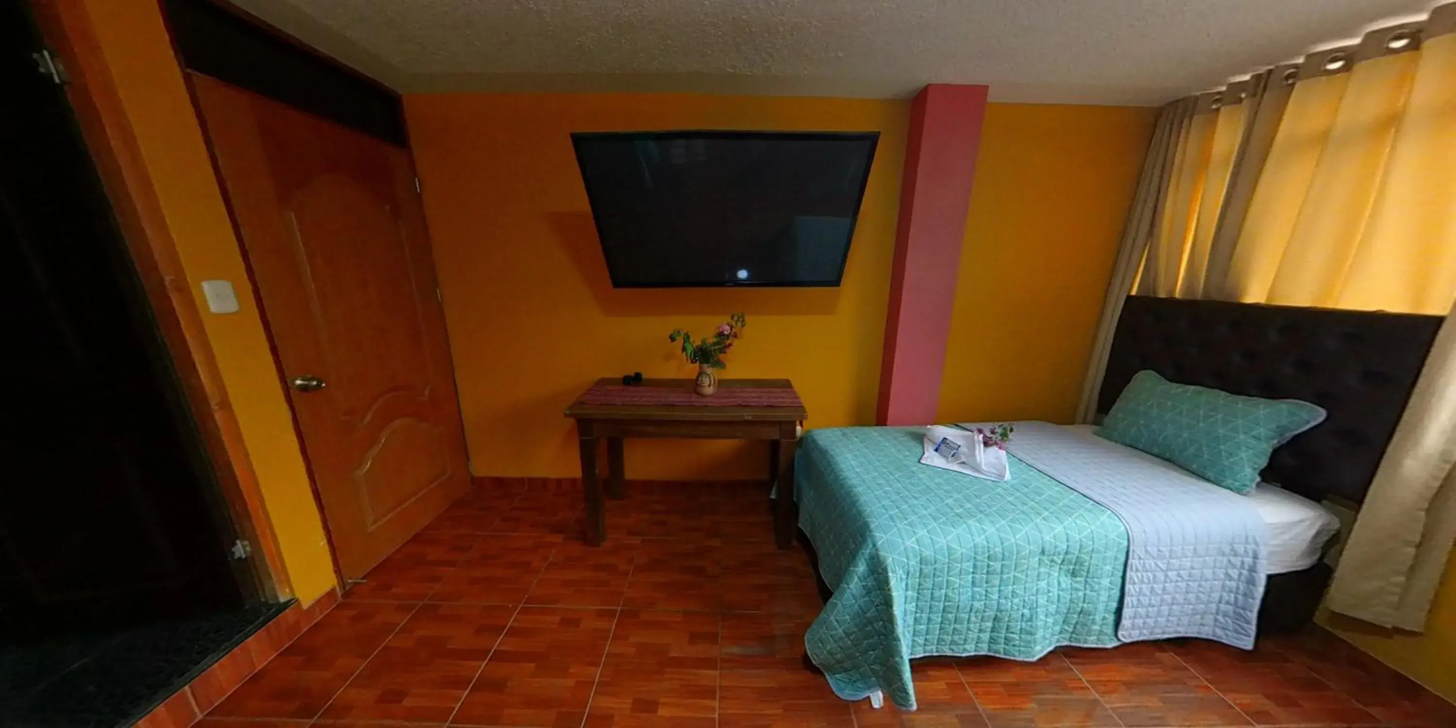 Family Room in Yacumama Santa Teresa Family Room in Yacumama Santa Teresa