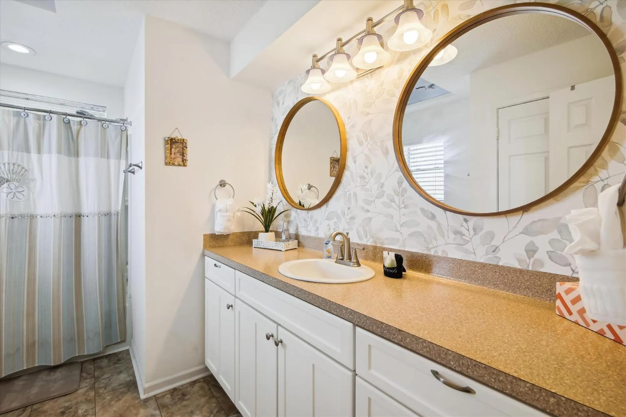 Property building in Pelican Path