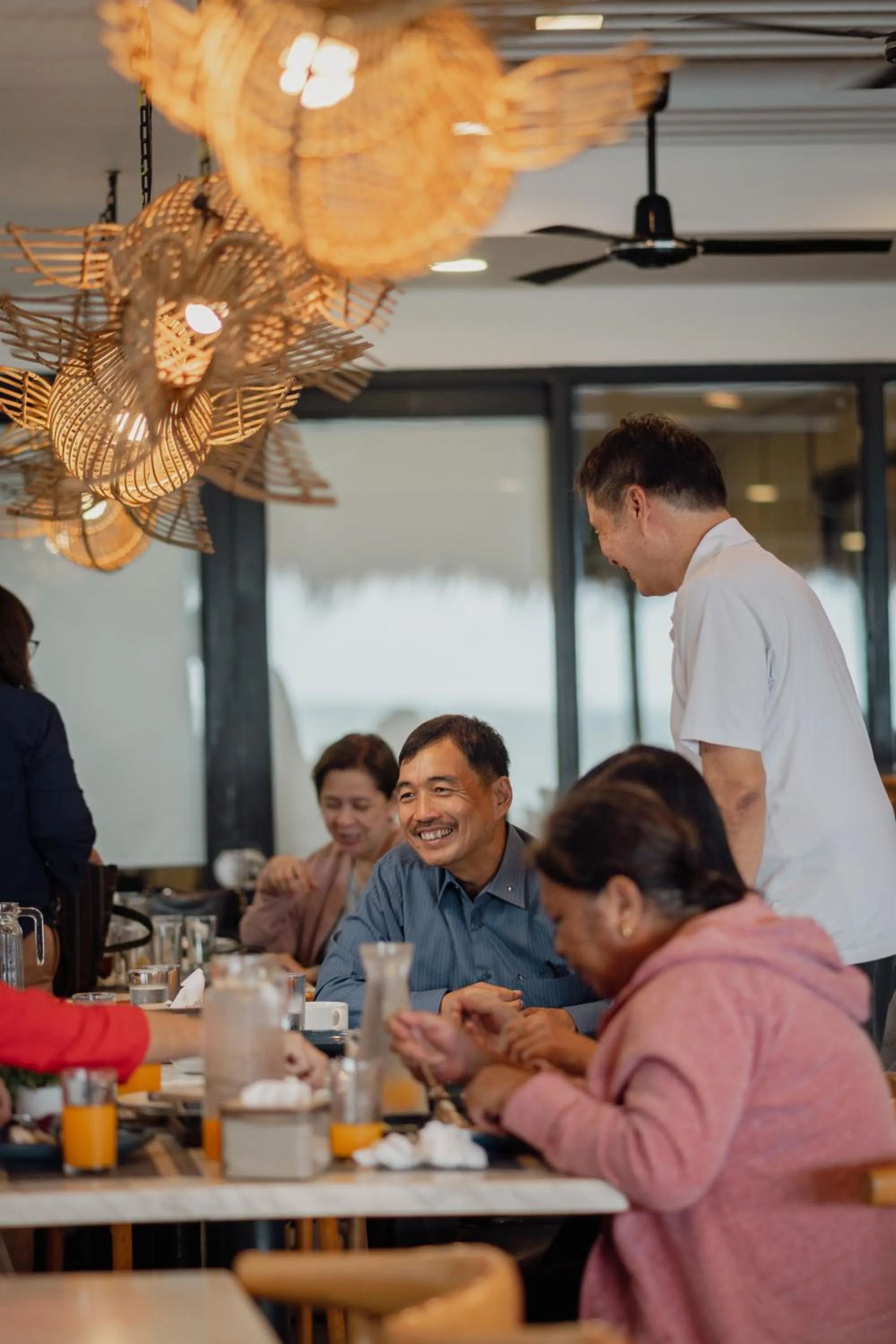 Restaurant/places to eat in Bay's Inn Resort