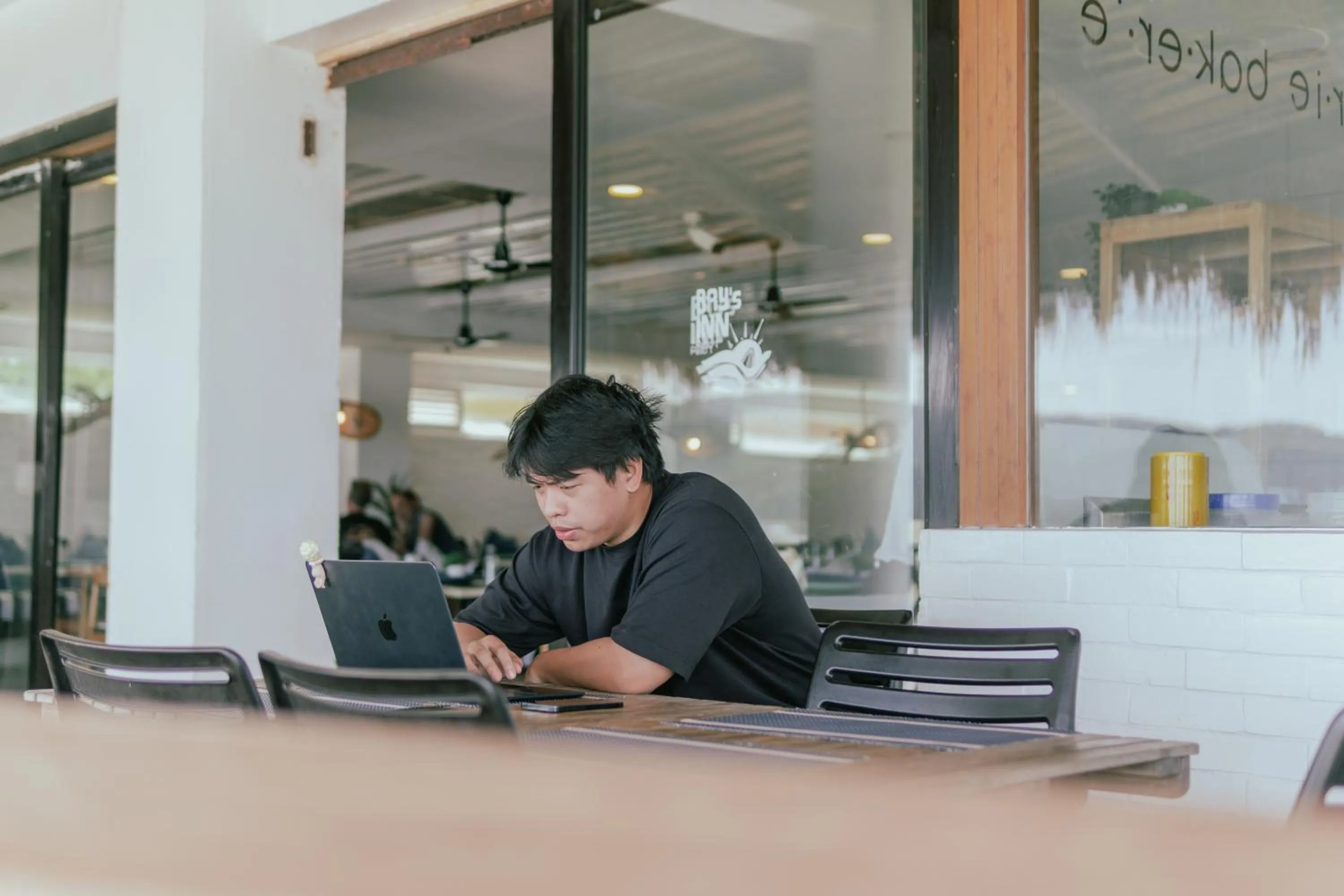 Restaurant/places to eat in Bay's Inn Resort