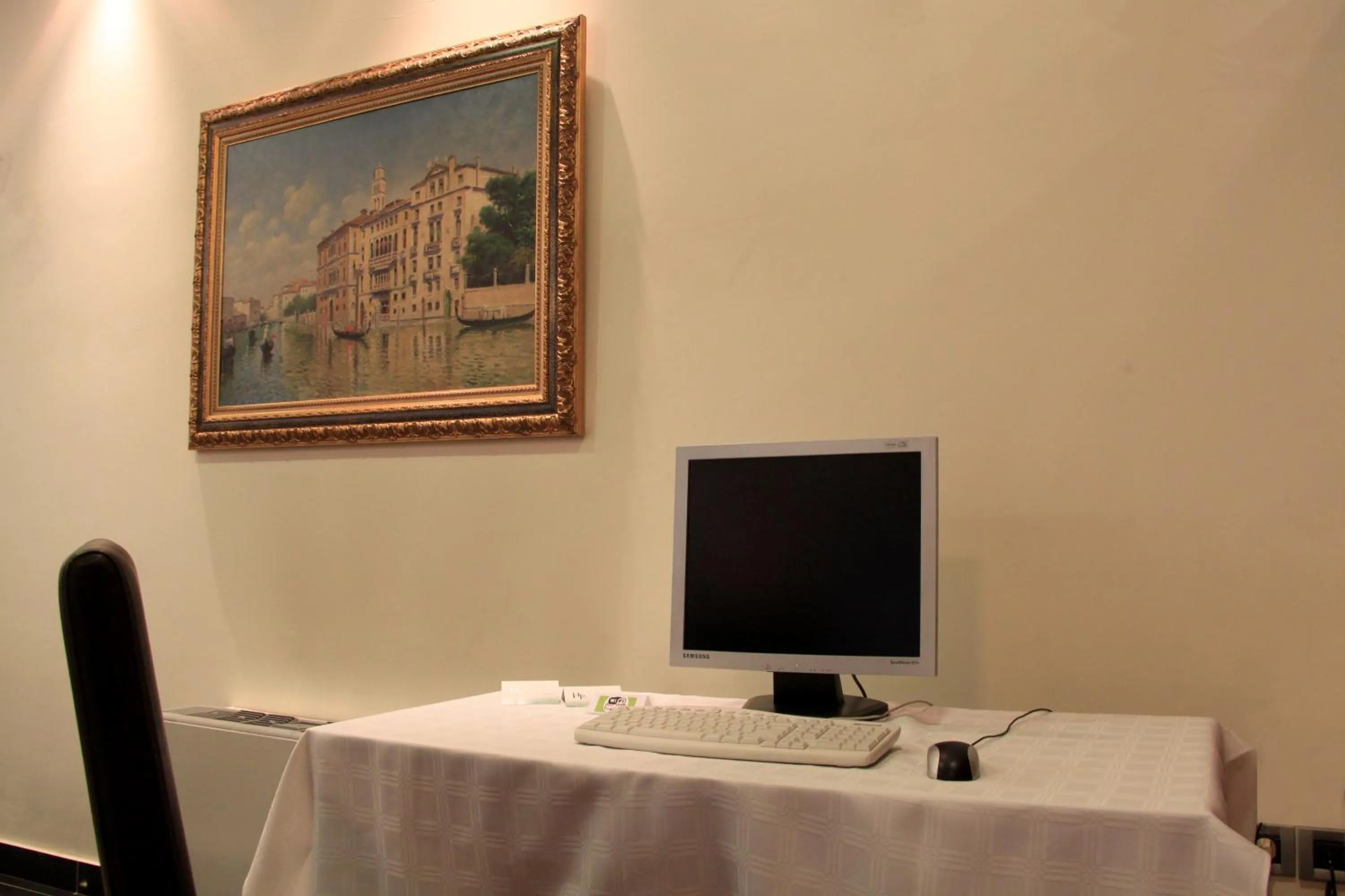 Business facilities in Hotel Platon