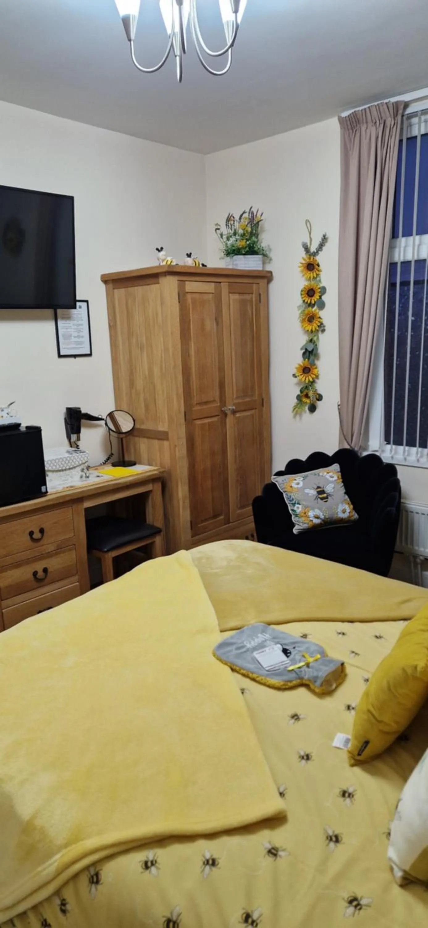 Bed in The Dudley Hotel